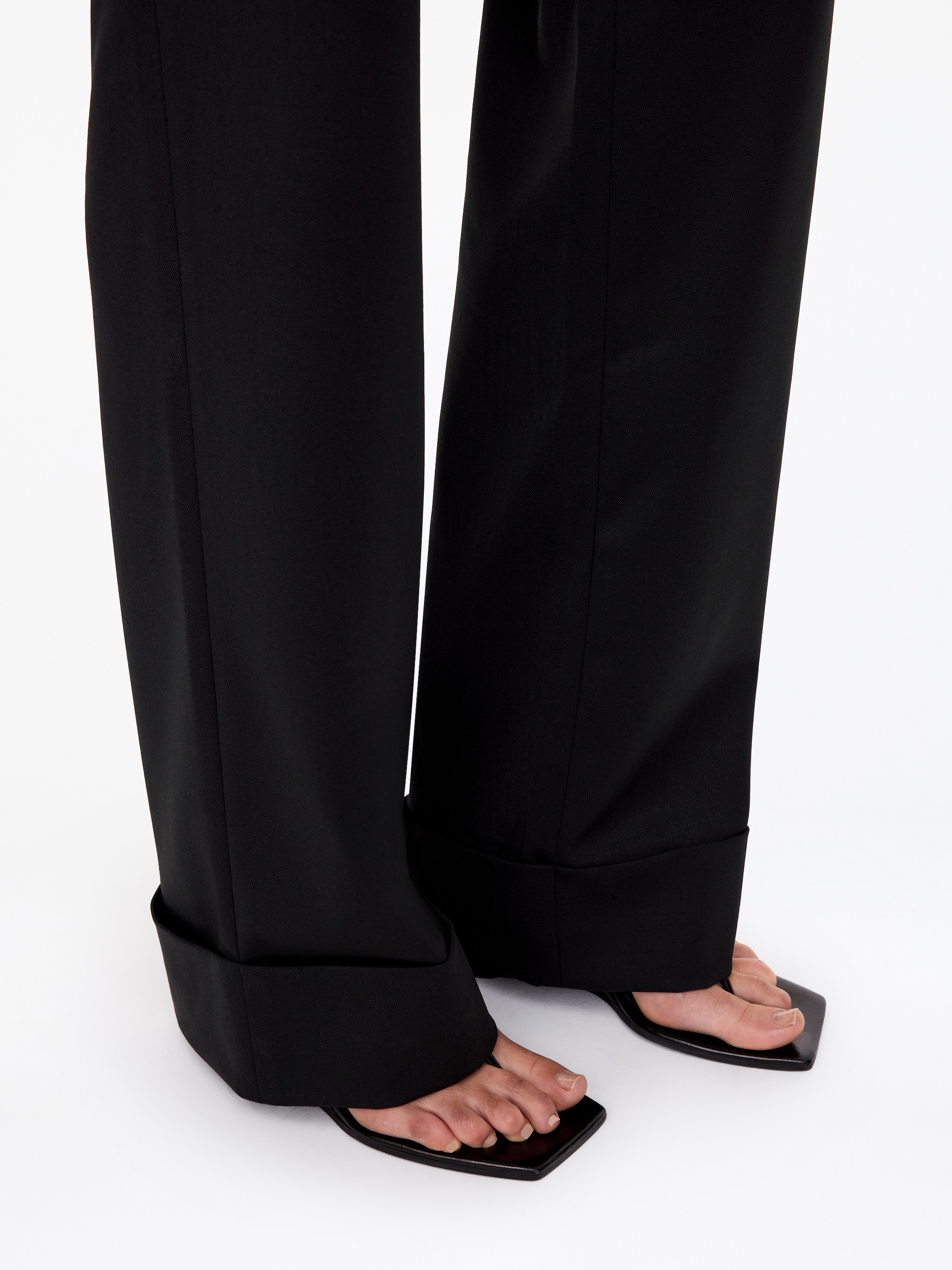Wool-Blend Fold-Up Trousers - Black - Slim fit - women - StillMedia/Lookbook - 3