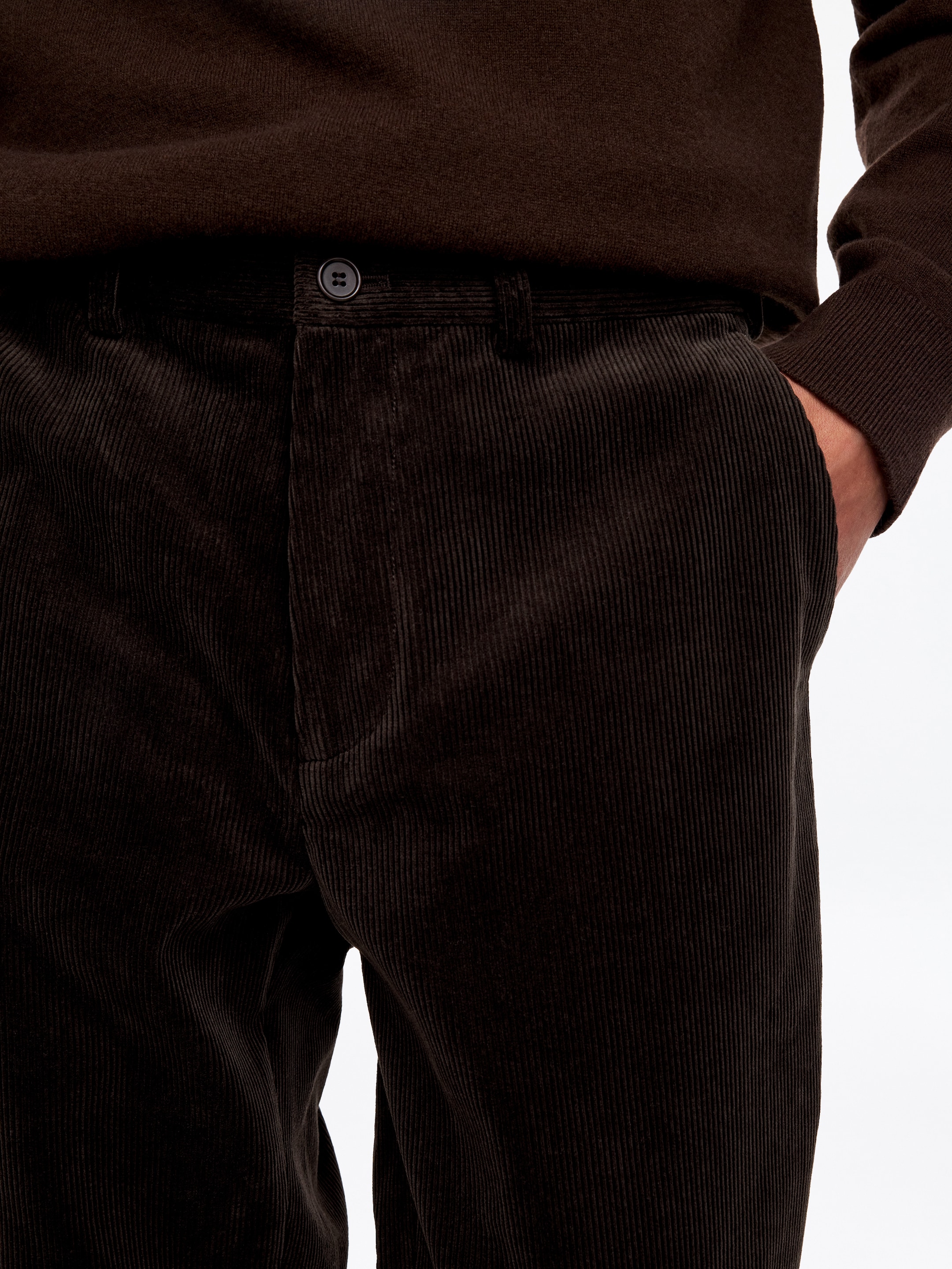 Regular Corduroy Trousers - Dark Brown - Regular fit - men - StillMedia/Lookbook - 5
