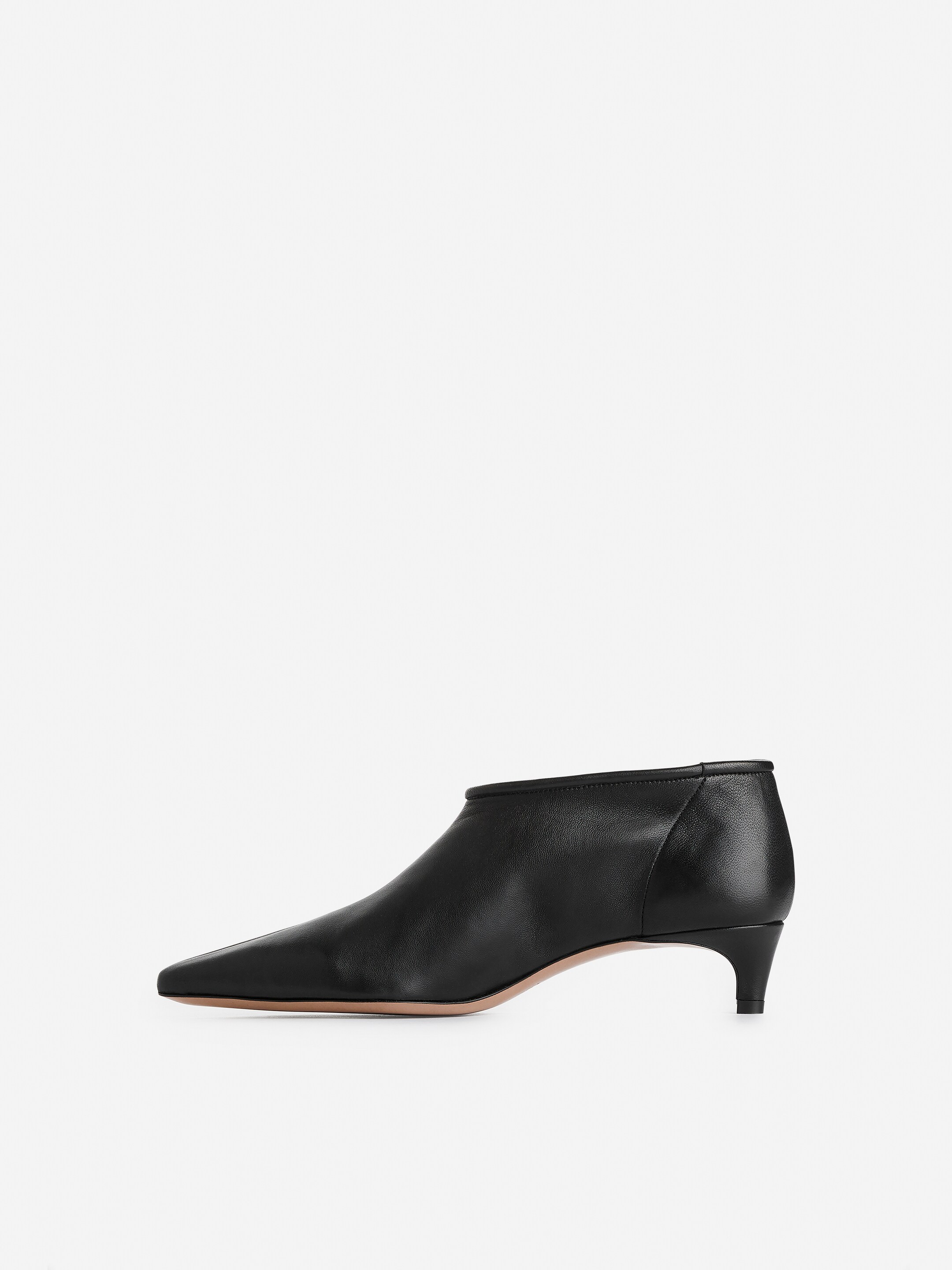 Visa större bild: Läderstövlar med stretch - Svart - DAM | H&M SE 3