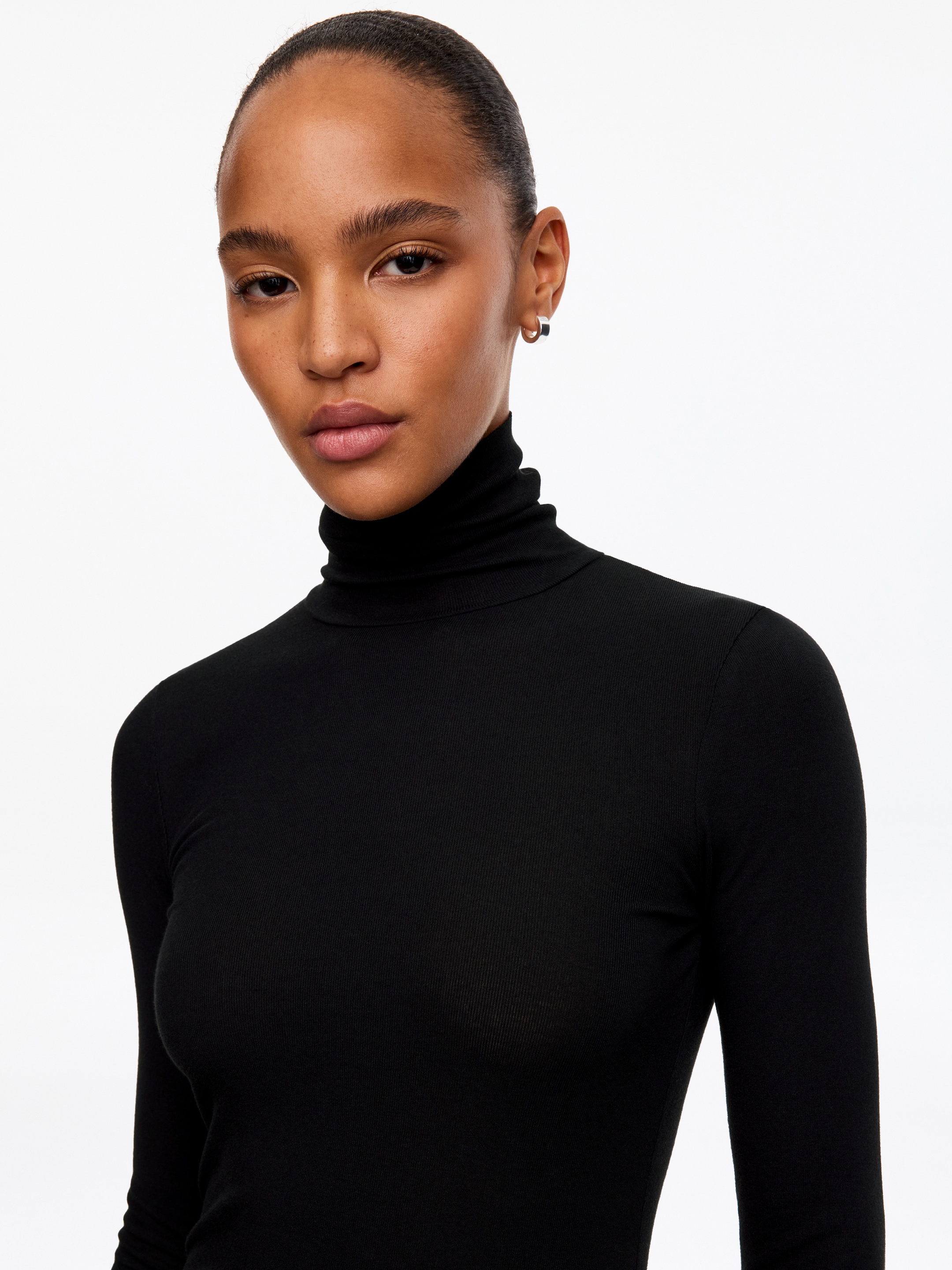 Roll-Neck Cotton Top - Black - Slim fit - women - StillMedia/Lookbook - 3