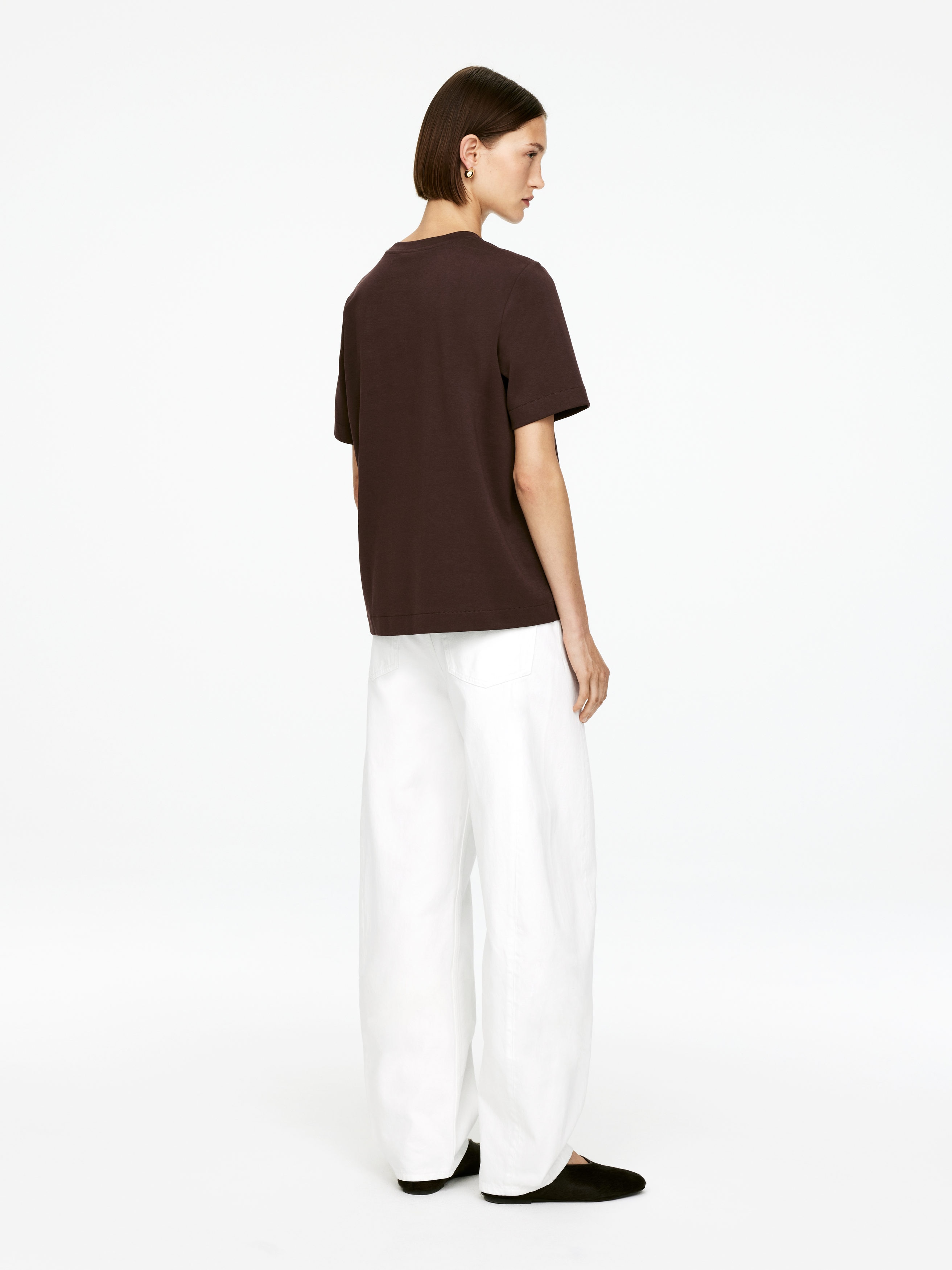 PEARL Heavyweight T-Shirt - Dark Brown - Regular fit - Women - StillMedia/Lookbook - 5
