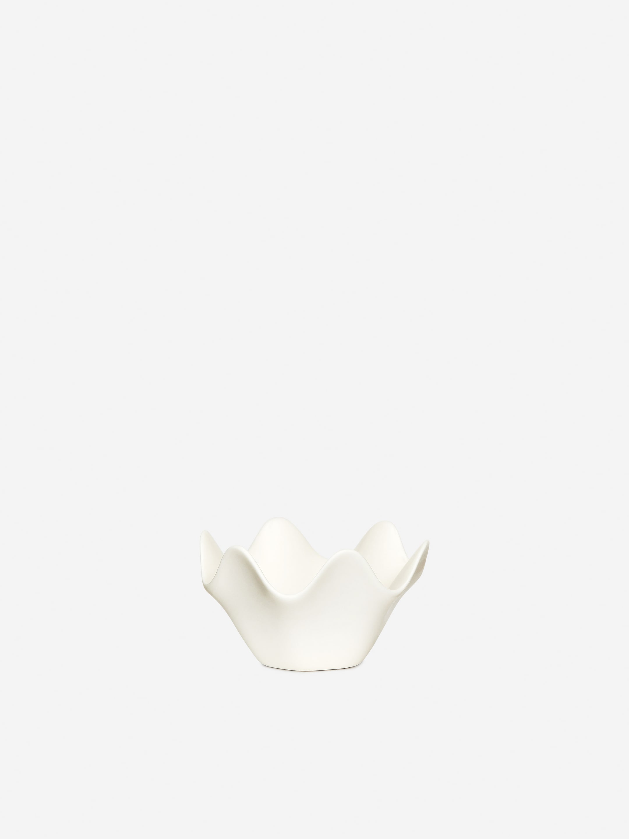 Small Serving Bowl - White - Homeware - StillMedia/DescriptiveStillLife - 2