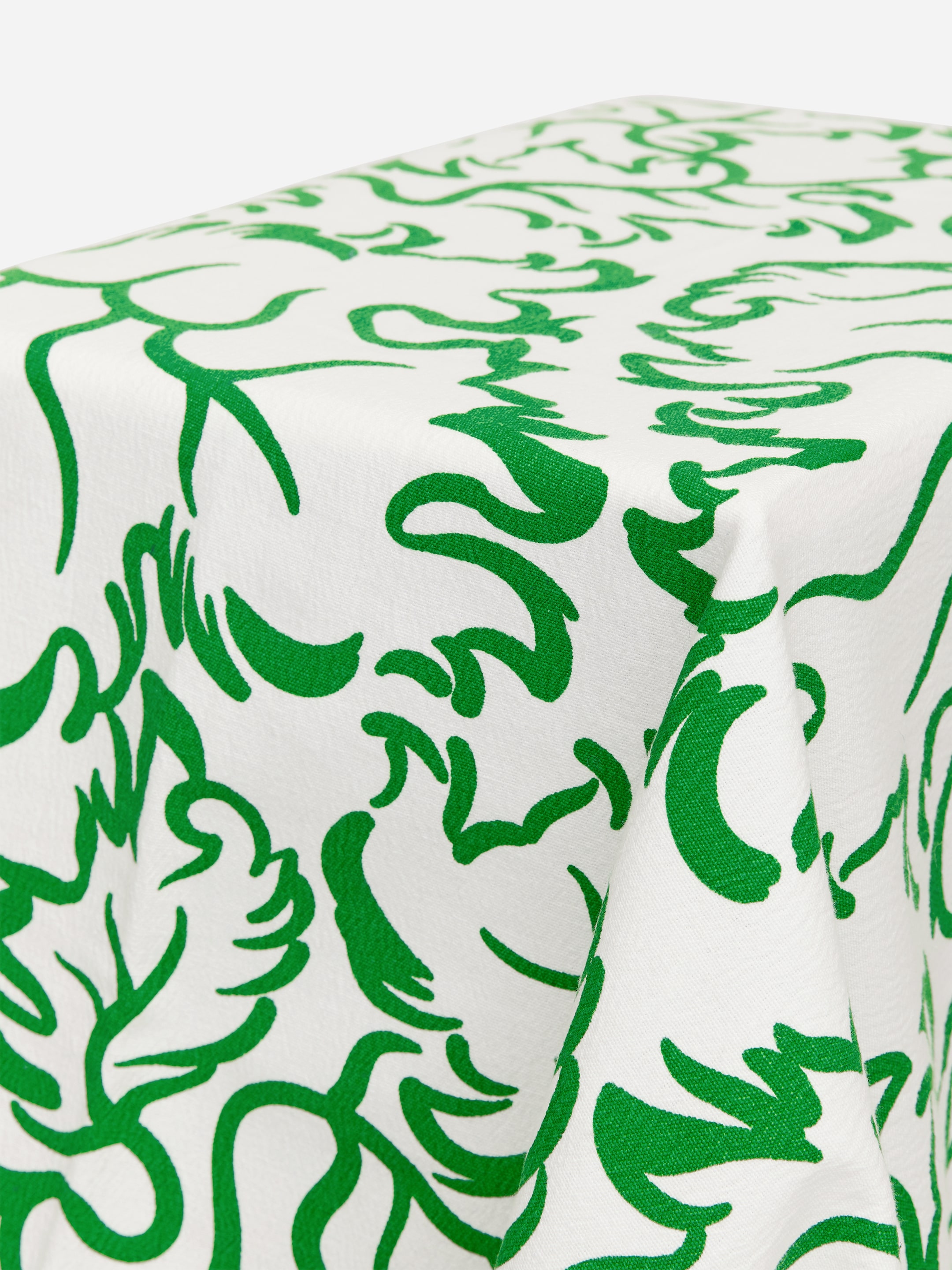 Printed Table Cloth - Green/White - Homeware - StillMedia/DescriptiveDetail - 4