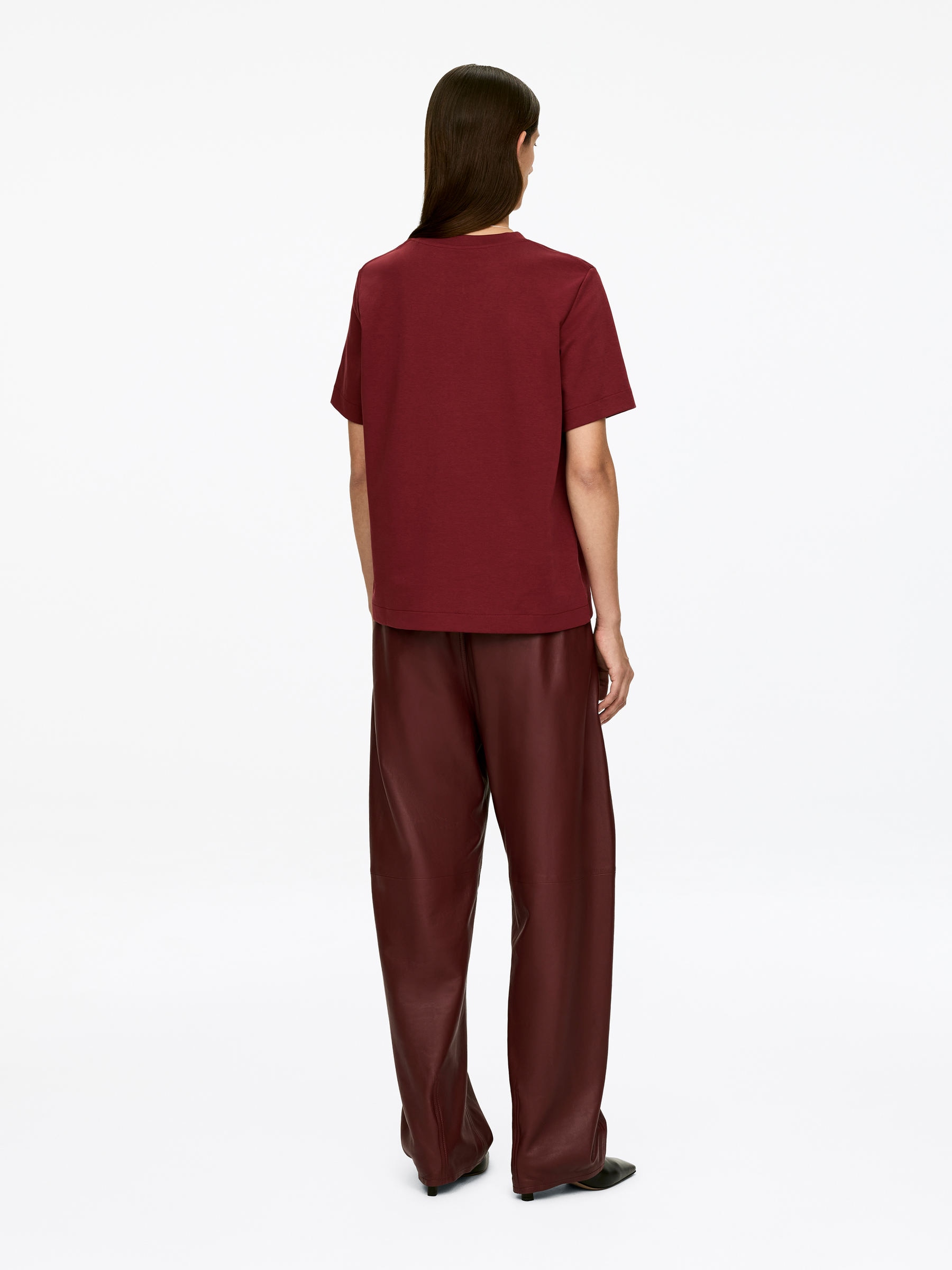 PEARL Heavyweight T-Shirt - Burgundy - Regular fit - Women - StillMedia/Lookbook - 3