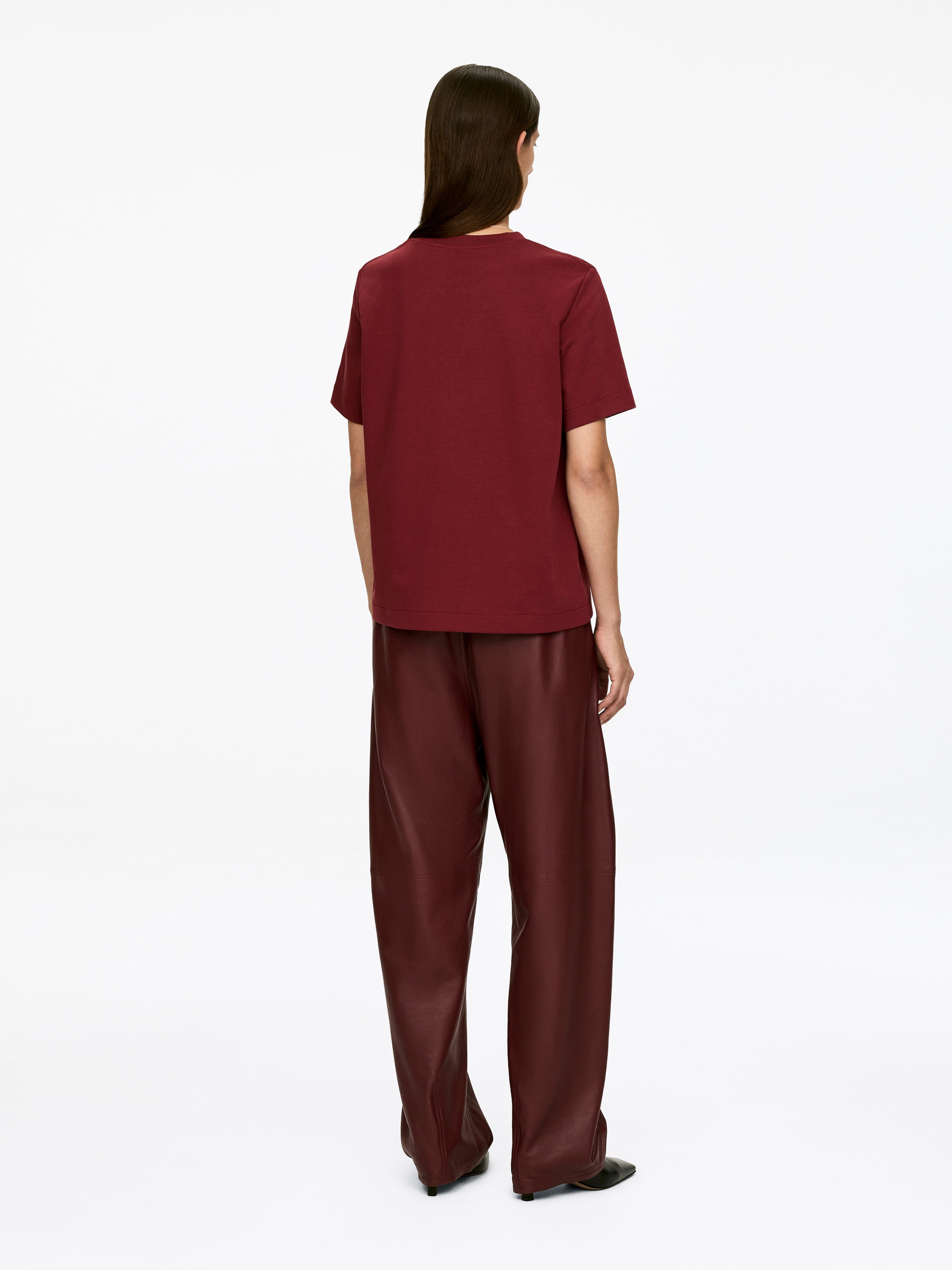 PEARL Heavyweight T-Shirt - Burgundy - Regular fit - Women - StillMedia/Lookbook - 3