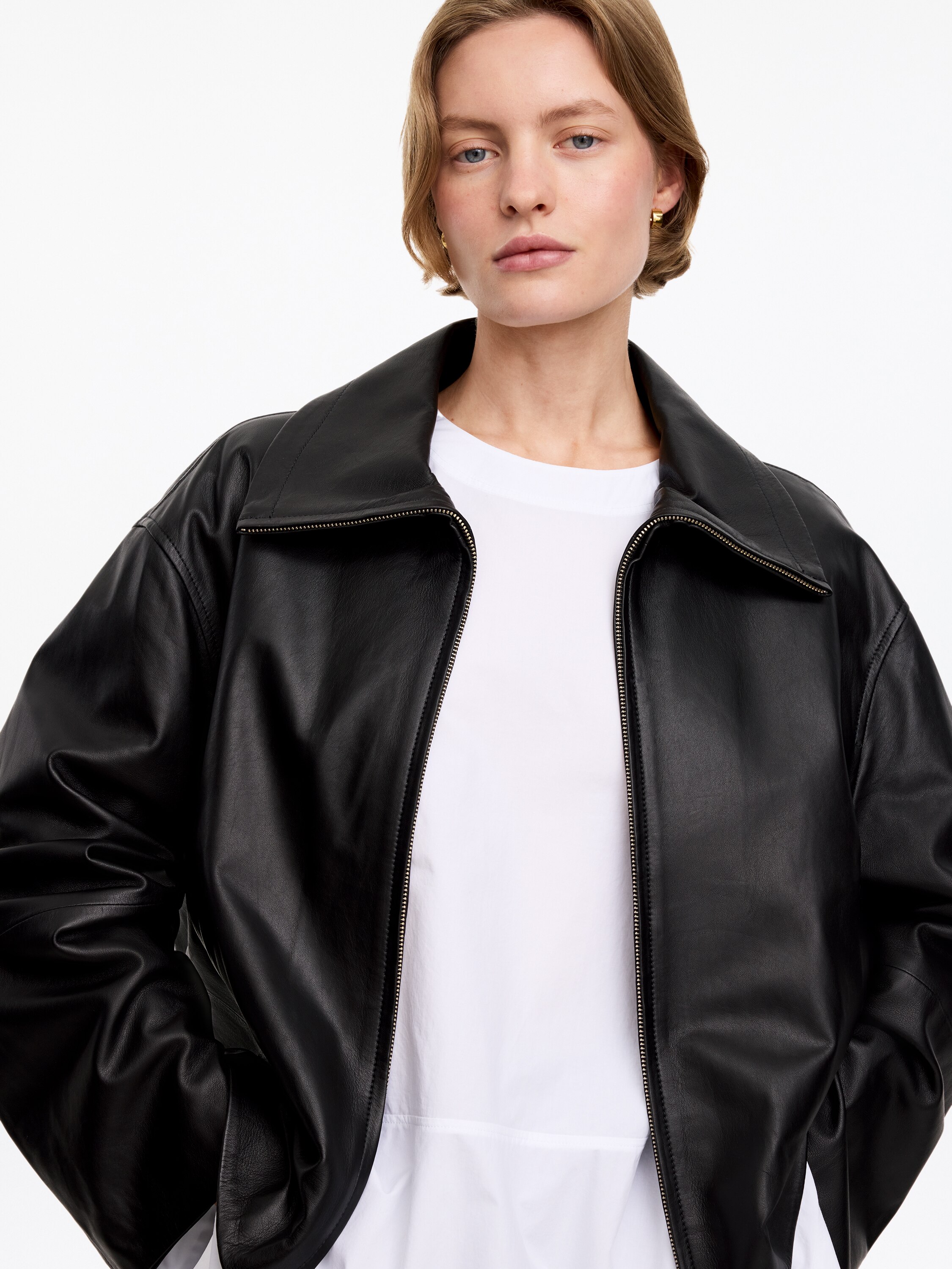 Short Leather Jacket – Black – Women – ARKET NL