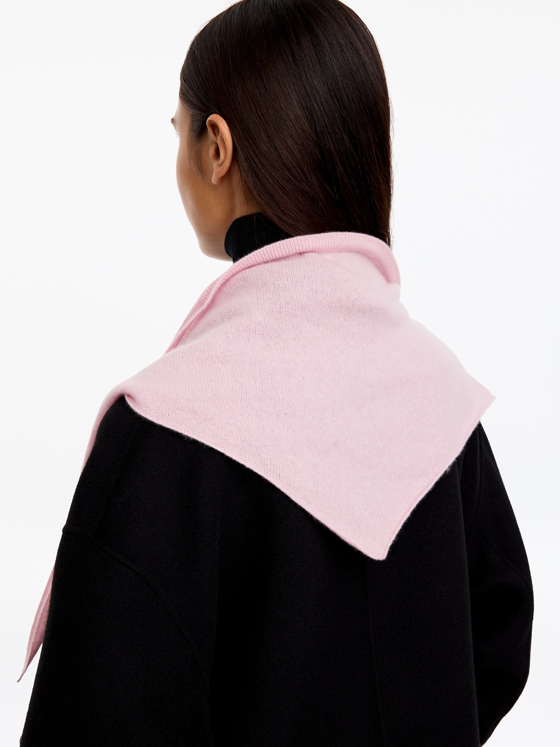 Cashmere Scarf - Pink - women - StillMedia/Lookbook - 4