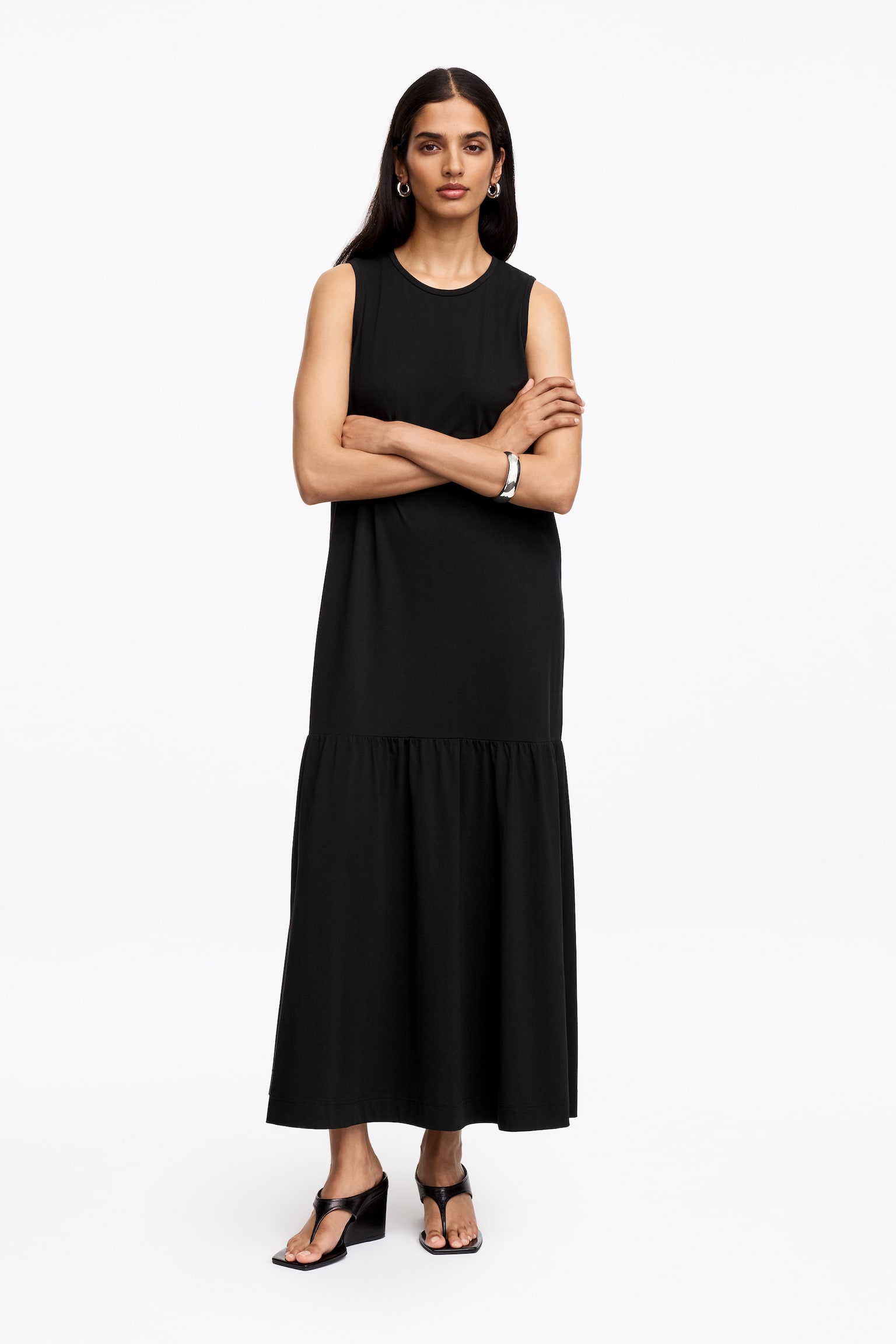 Ärmelloses Midikleid - Schwarz - 1