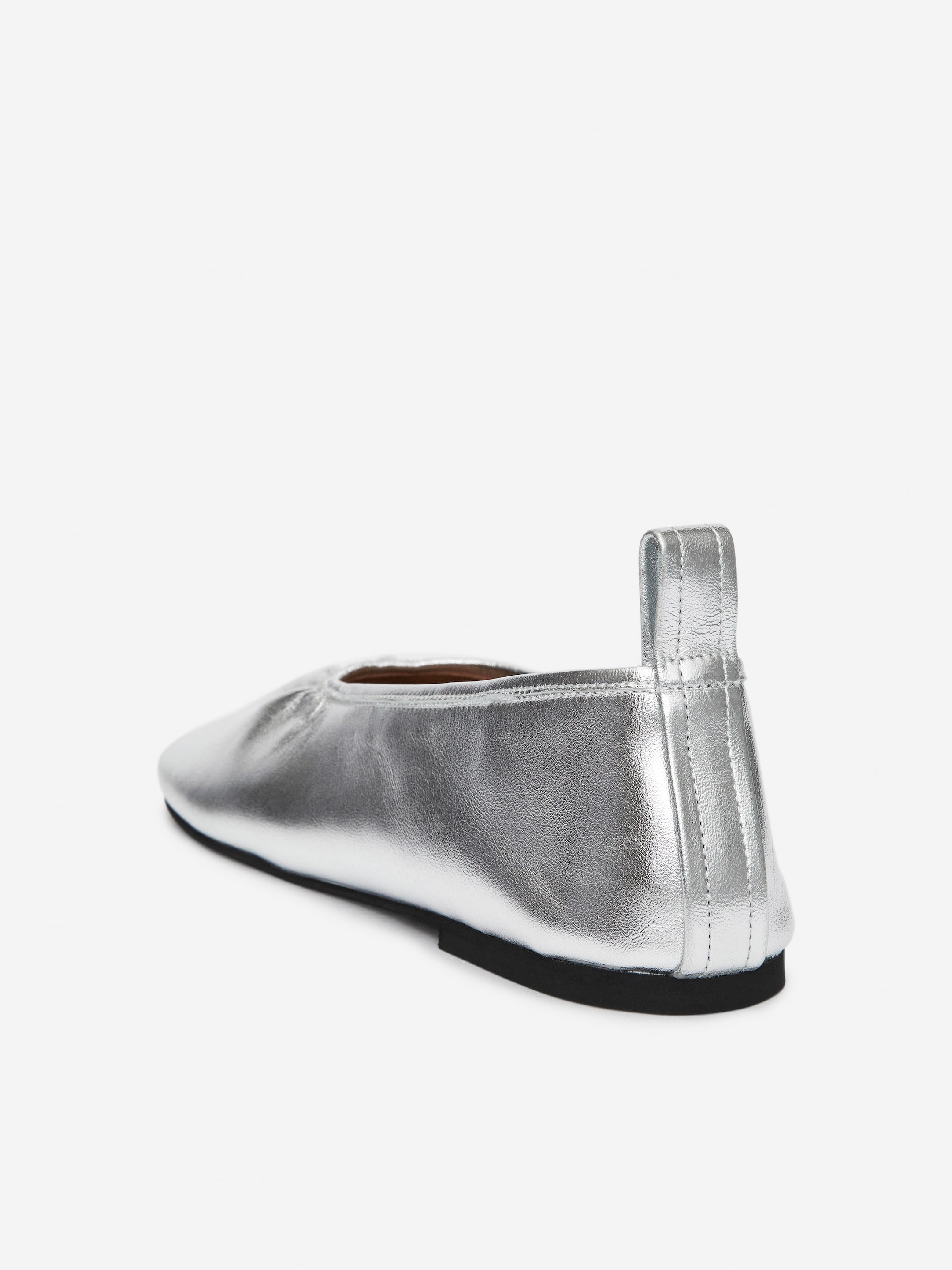Leather Ballet Flats - Silver - Women - StillMedia/DescriptiveStillLife - 4