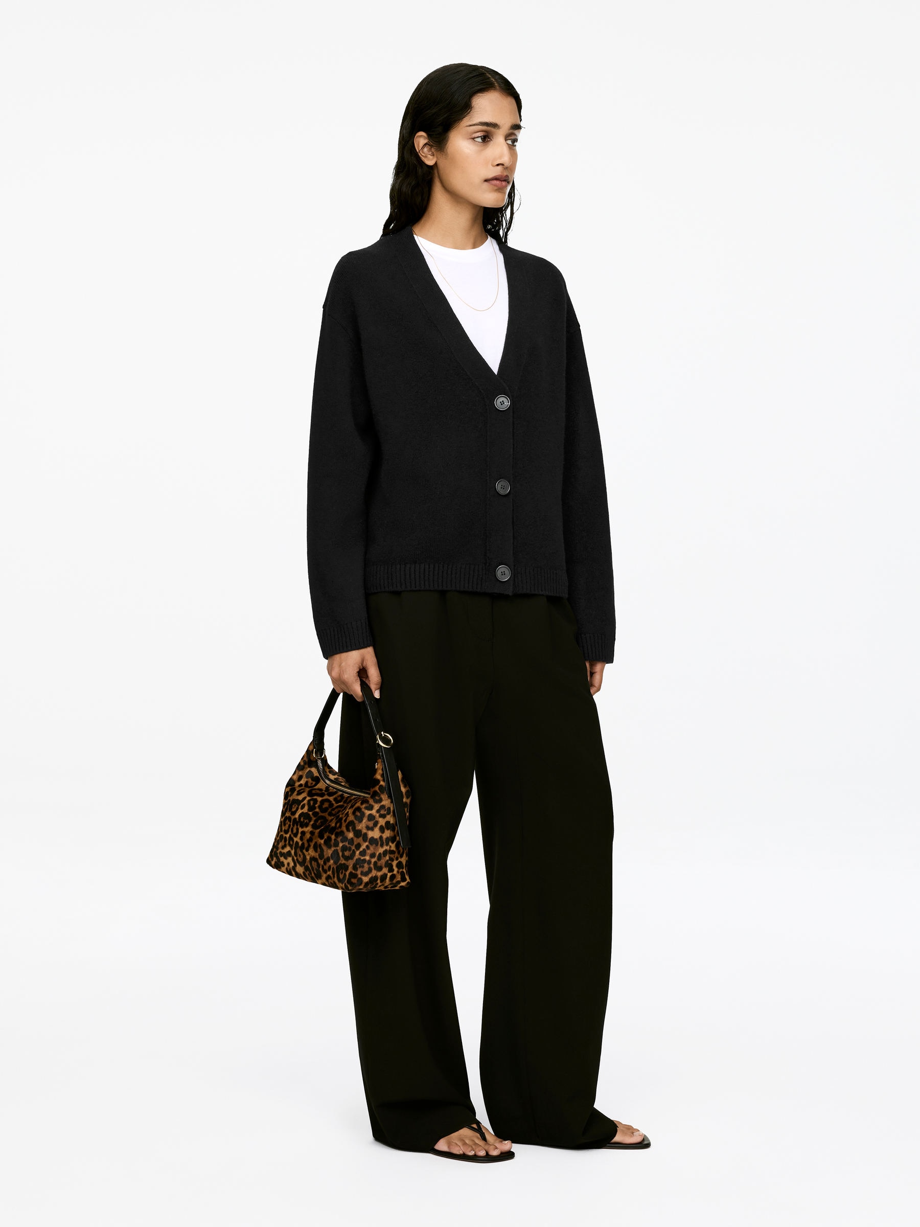 Cashmere-Wool Cardigan - Black - Regular fit - Women - StillMedia/Lookbook - 13