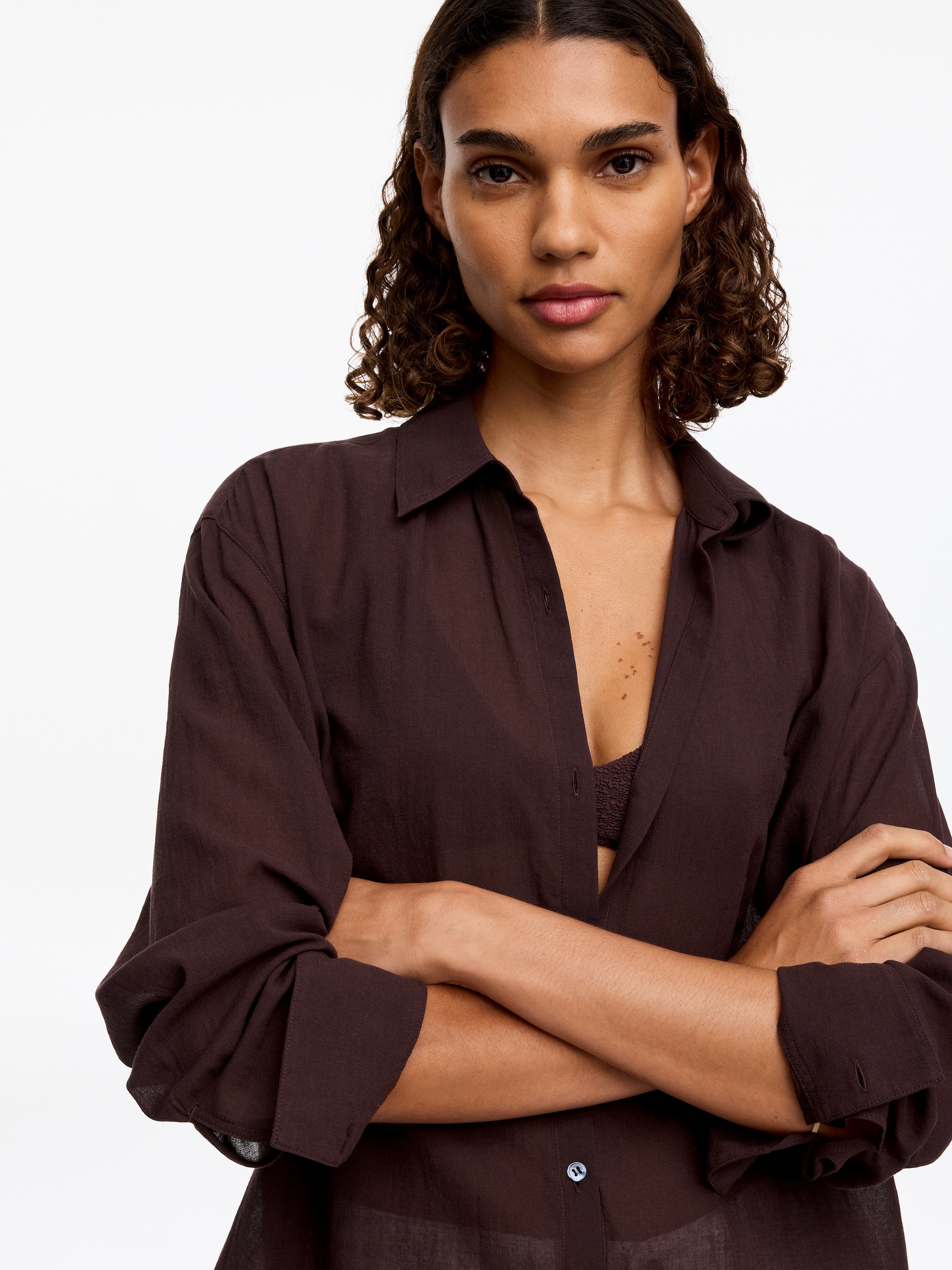 Relaxed Crêpe Shirt - Brown - Regular fit - Women - StillMedia/Lookbook - 2