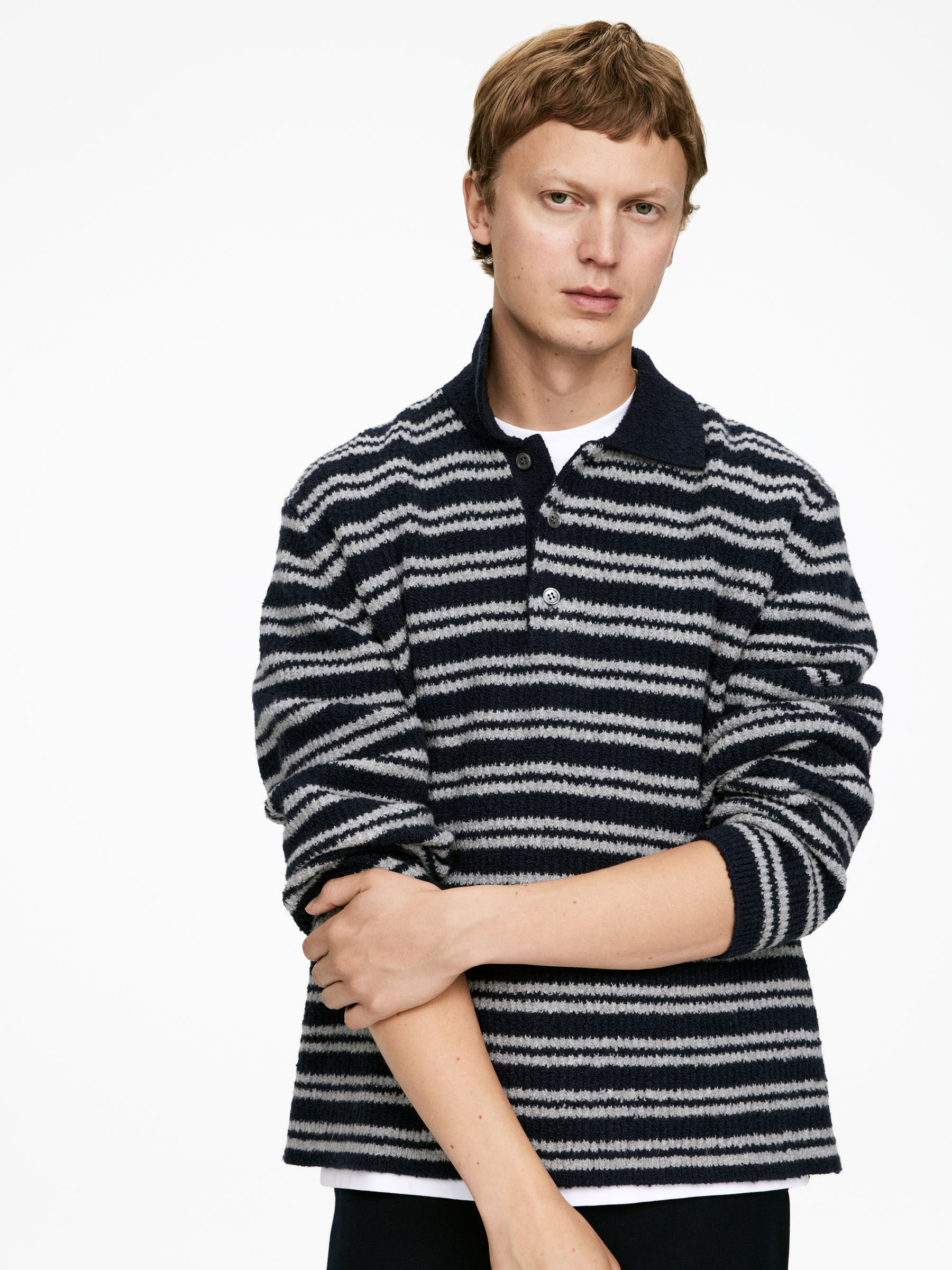 Stickad pikétröja - Mörkblå/off-white - Regular fit - Men - StillMedia/Lookbook - 6