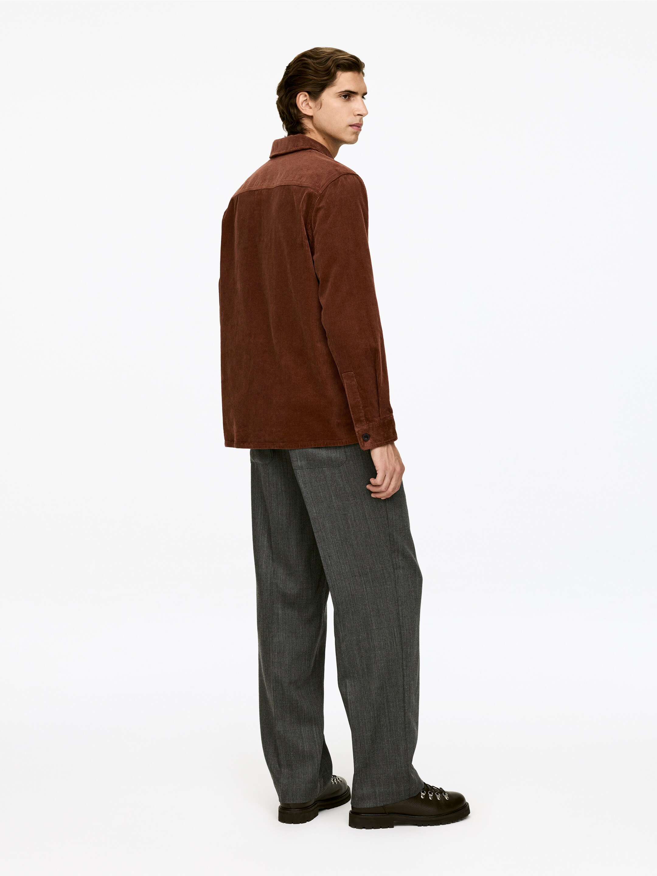 Visualizza immagine più grande: Overshirt in velluto a coste - Marrone - UOMO | H&M IT 3