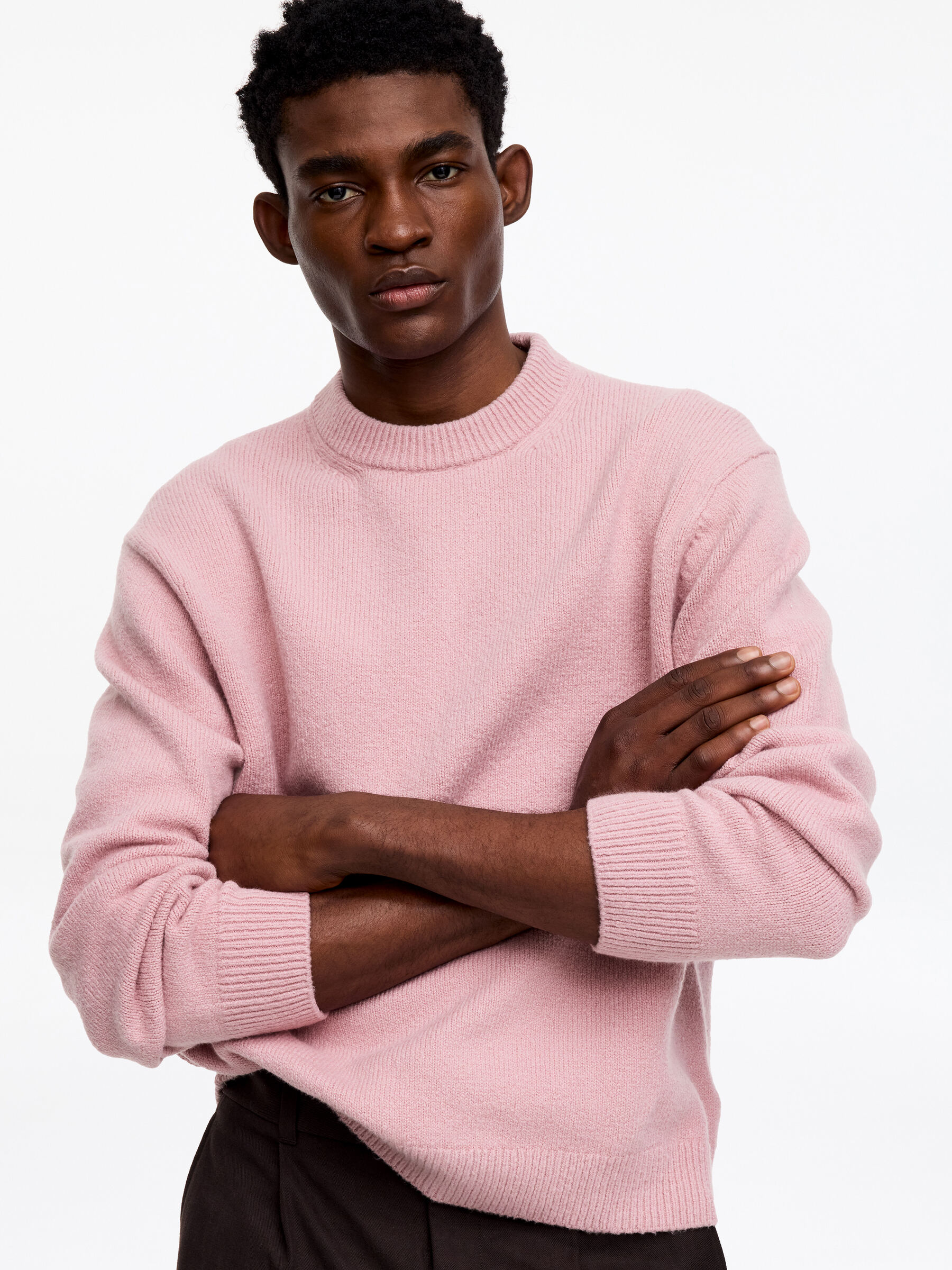 Strickpullover mit Rundhalsausschnitt - Altrosa - Loose Fit - Herren - StillMedia/Lookbook - 2