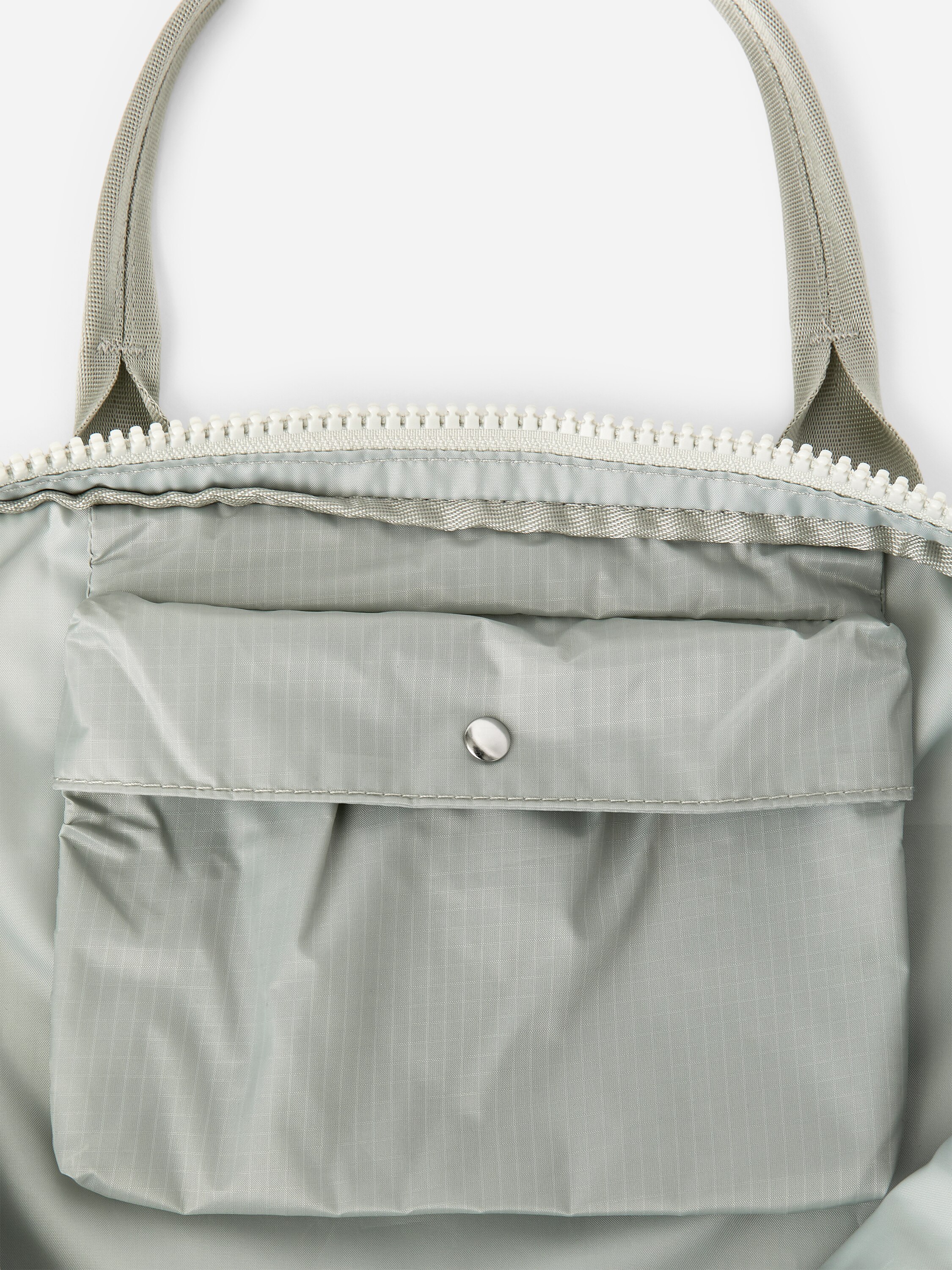 arket メッセンジャーバッグ　 Ripstop Messenger Bag – Sage Green – ARKET WW