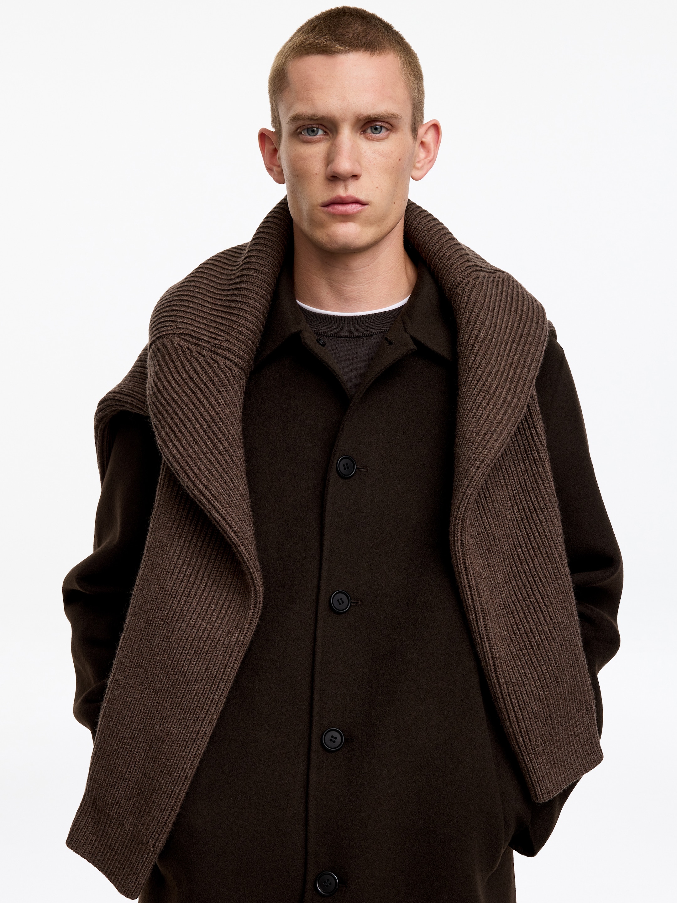 Doubleface-Mantel aus Wolle - Dunkelbraun - Relaxed Fit - men - StillMedia/Lookbook - 2