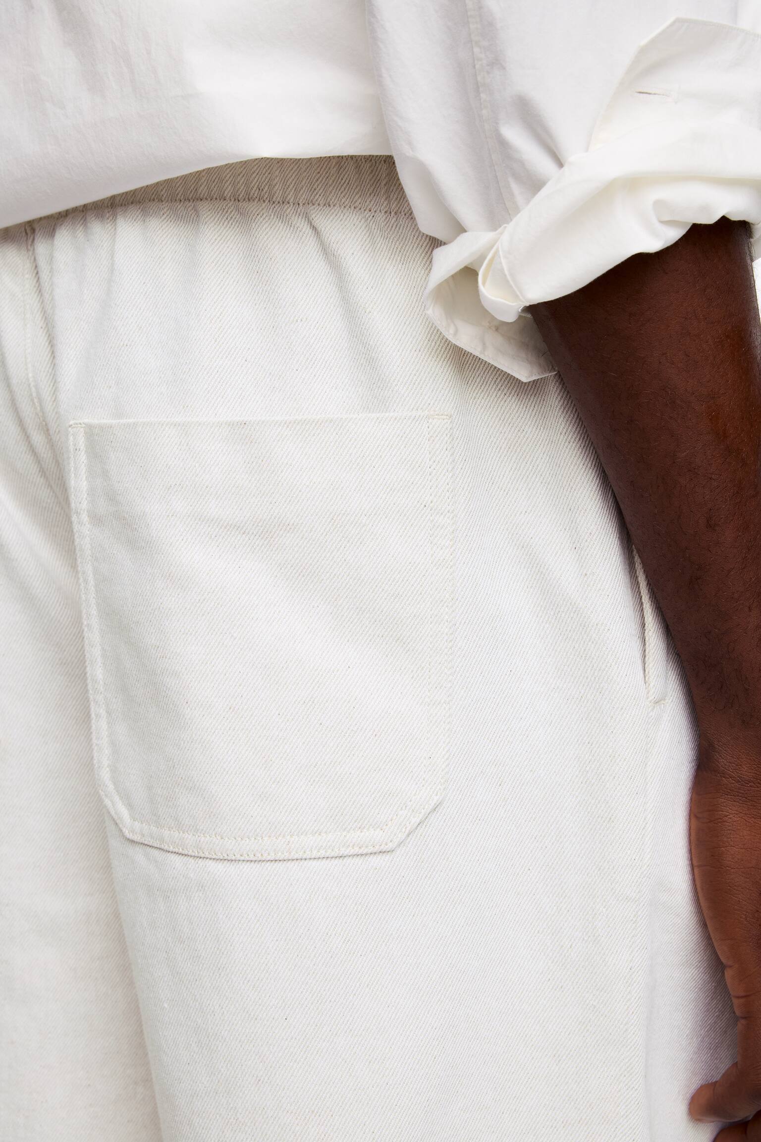 Lockere Shorts aus Baumwolle und Leinen - Cremeweiß - 3