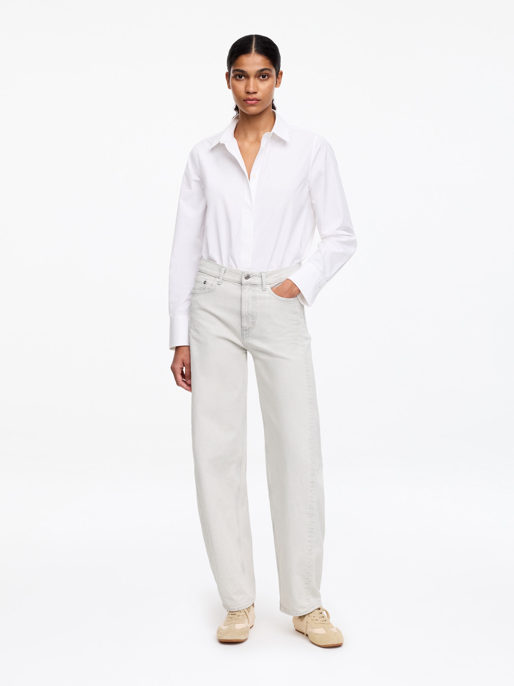 BLOOM Barrel Jeans - Off White - Relaxed fit - Women - StillMedia/Lookbook - 7
