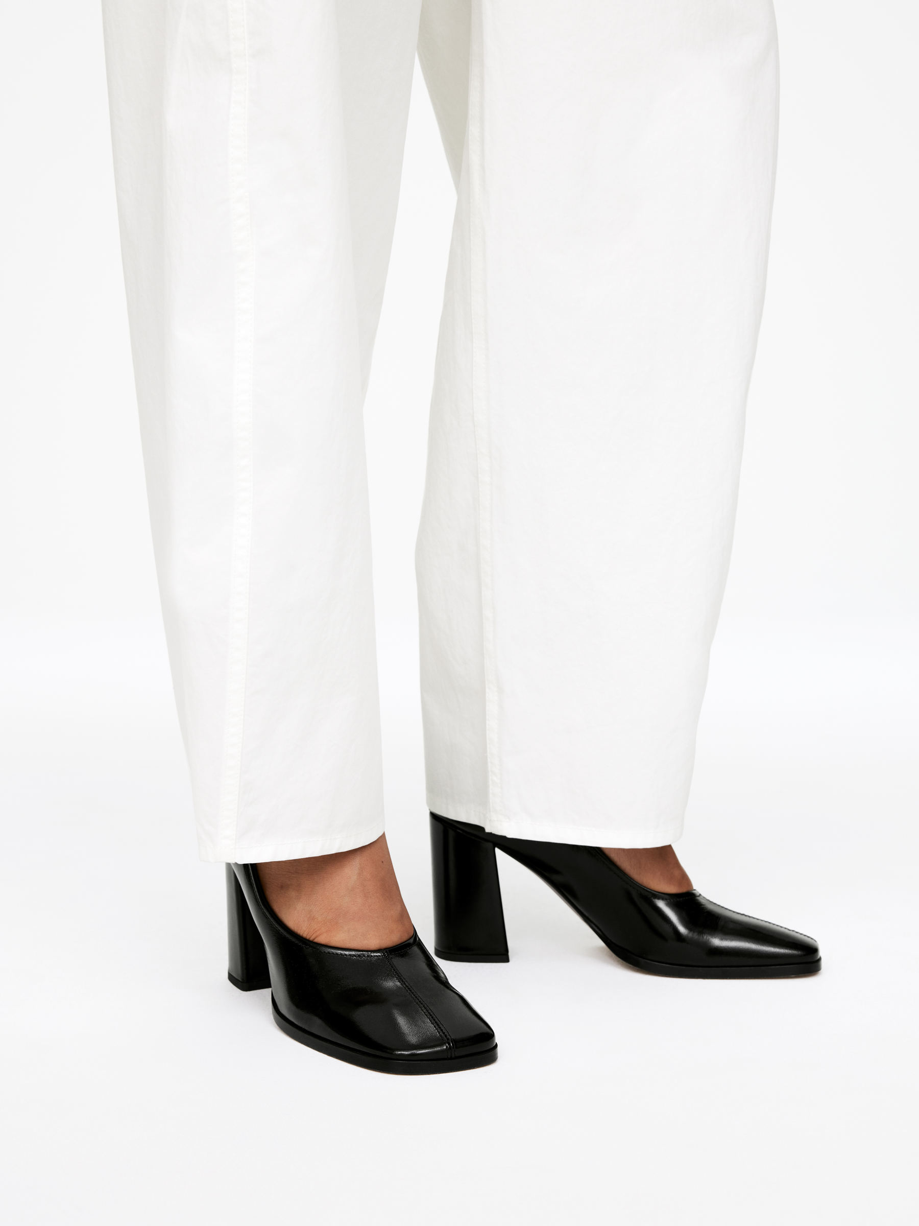 Block Heel Leather Pumps - Black - Women - StillMedia/Lookbook - 7