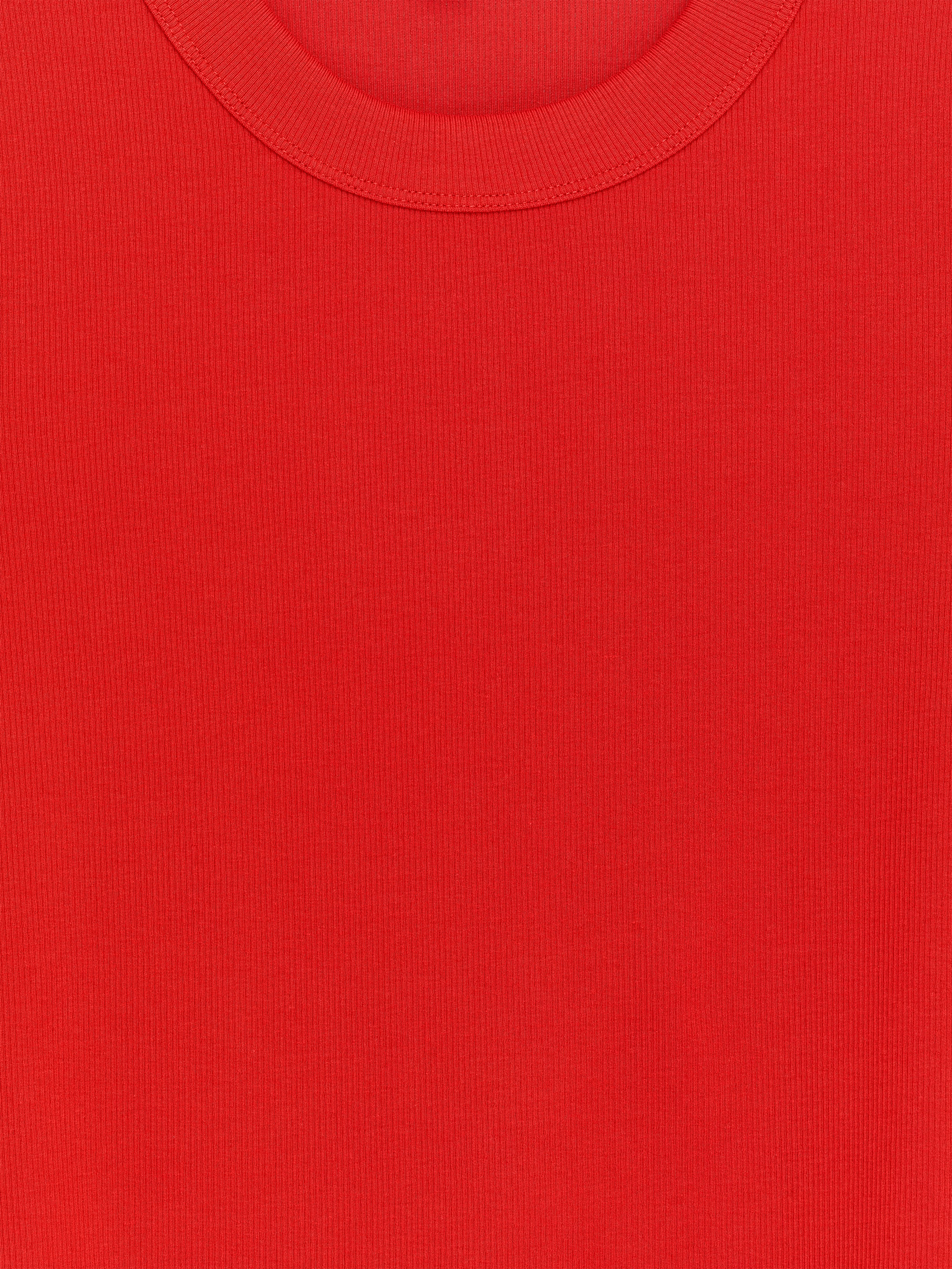 Slim Crop-Sleeve Rib T-shirt - Red - Slim fit - Women - StillMedia/DescriptiveDetail - 1