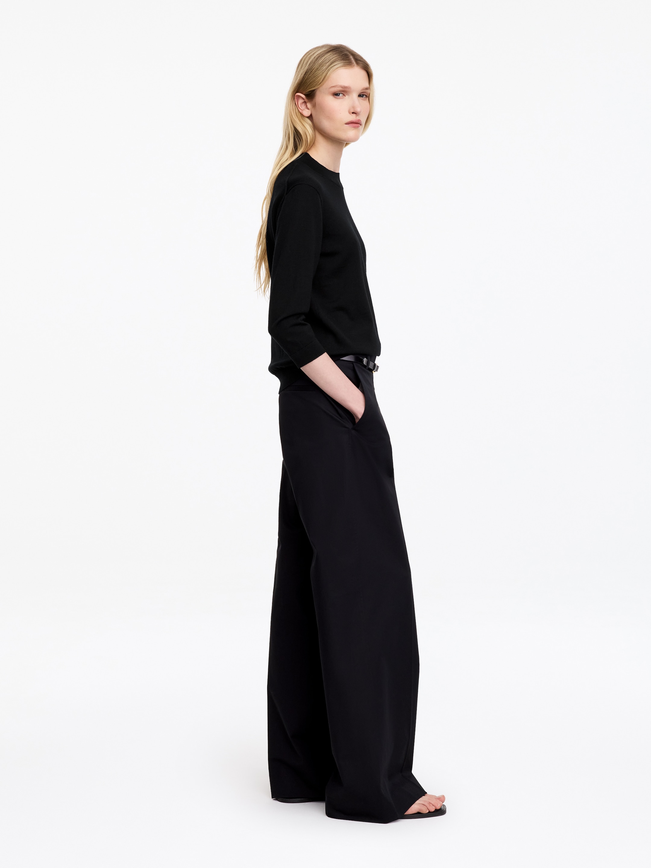Maglia con collo a lupetto in lana merino - Nero - Regular fit - women - StillMedia/Lookbook - 4