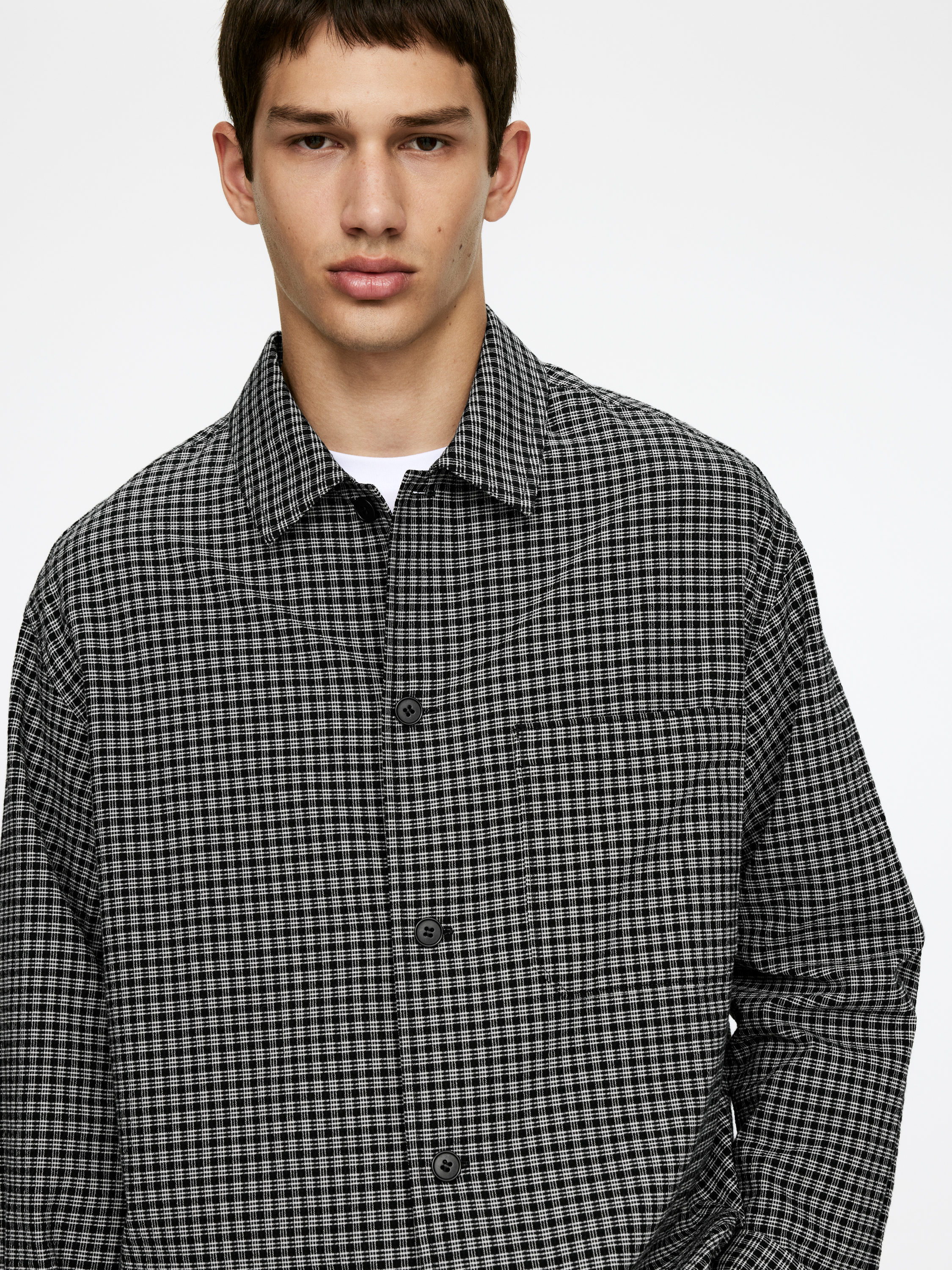 Seersucker Shirt - Black/White - Relaxed fit - Men - StillMedia/Lookbook - 6