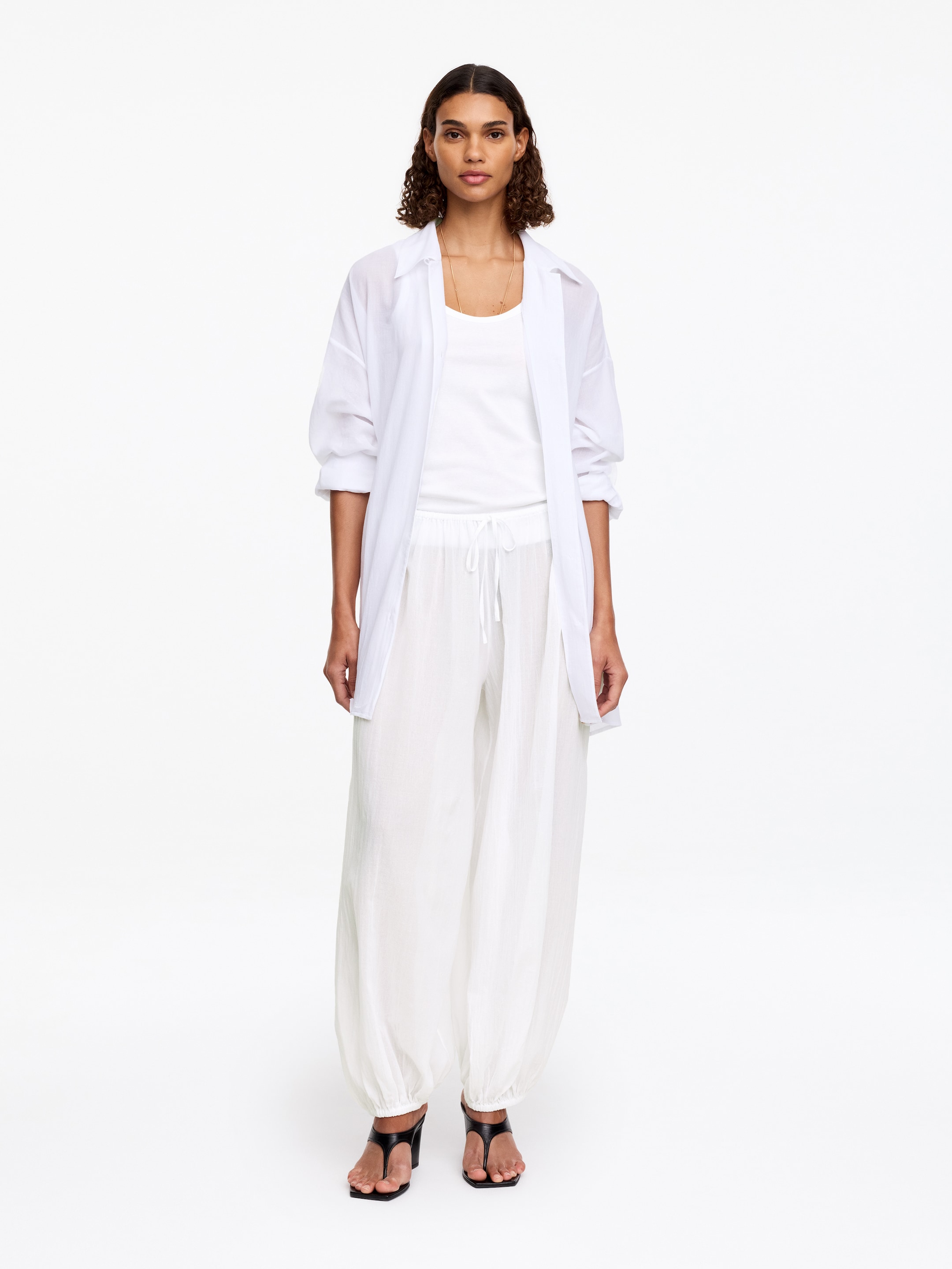 Cotton Balloon Trousers - White - Loose fit - Women - StillMedia/Lookbook - 5