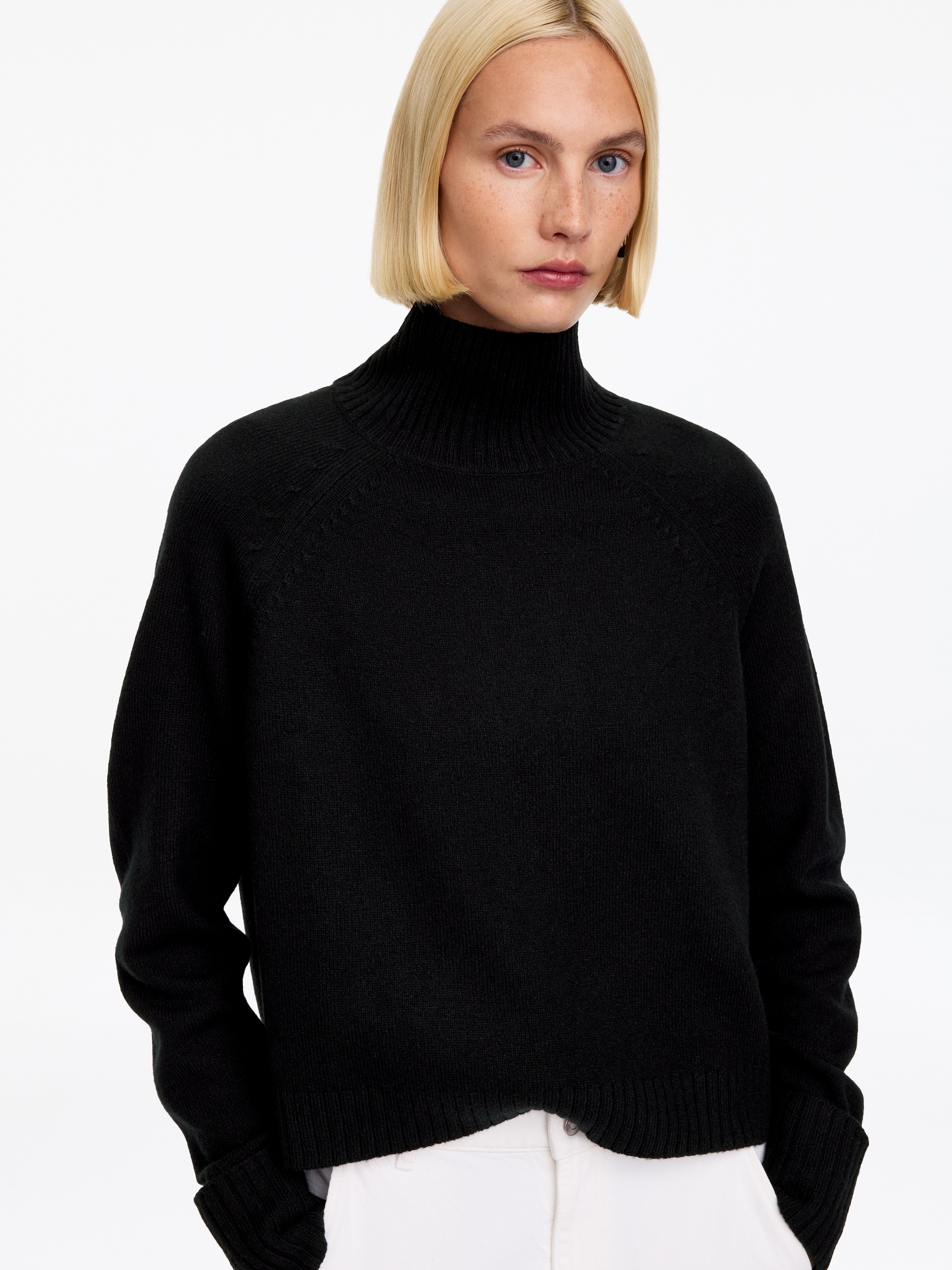 Roll-Neck Wool Jumper - Black - Regular fit - women - StillMedia/Lookbook - 10