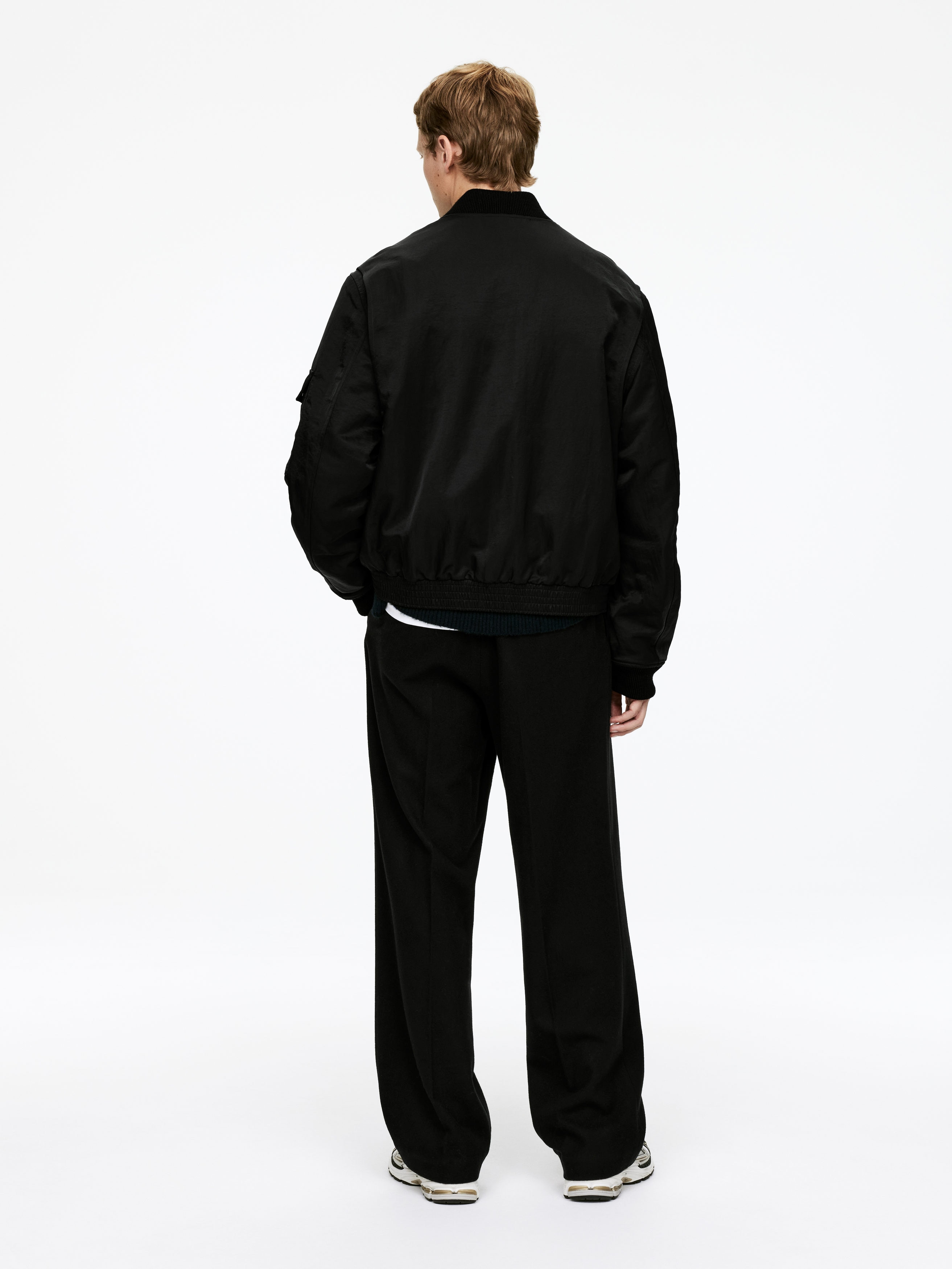 Leicht gefütterte Nylonjacke - Schwarz - Loose Fit - Herren - StillMedia/Lookbook - 4