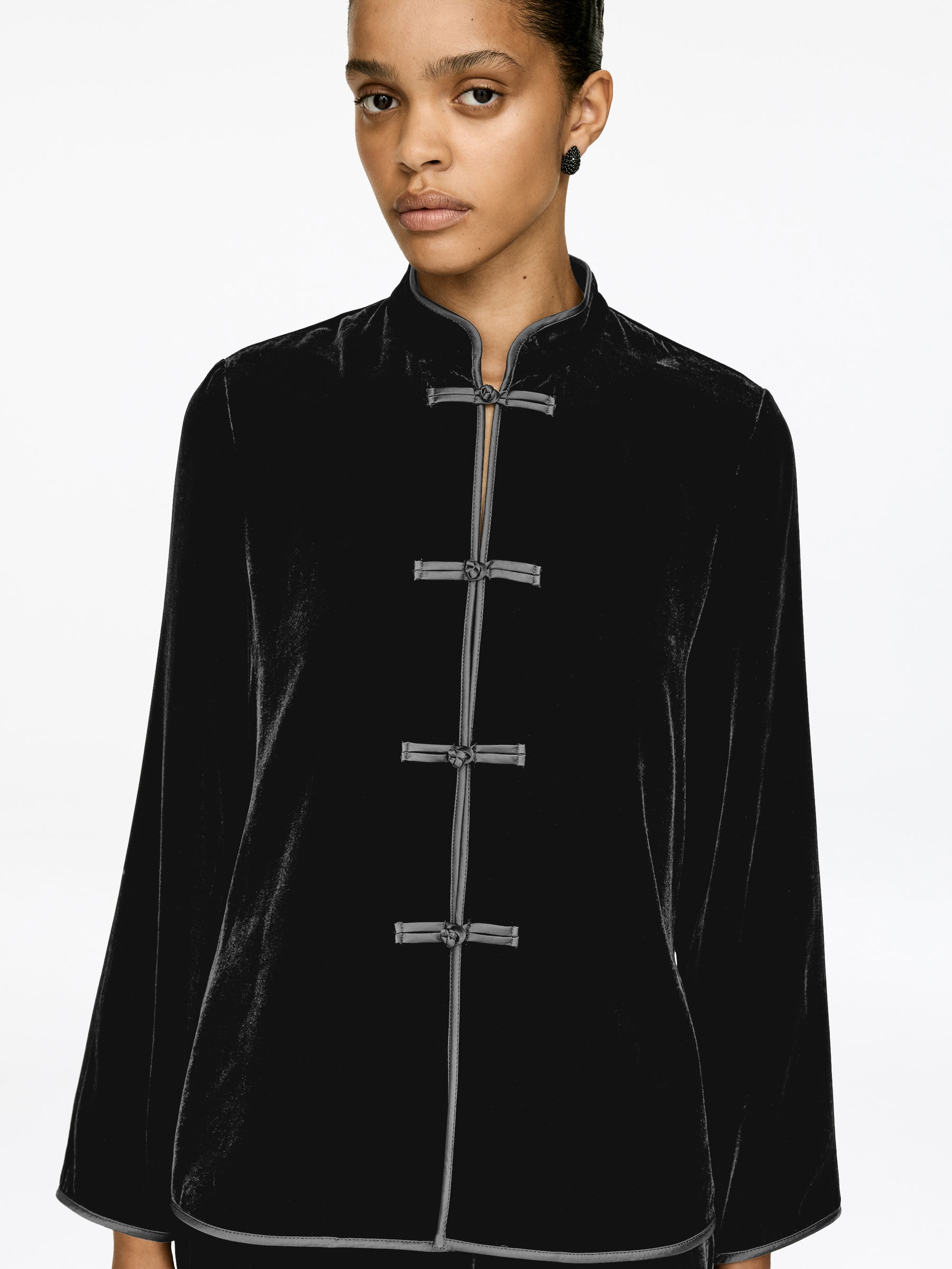 Viscose-Silk Velvet Overshirt - Black - Regular fit - Women - StillMedia/Lookbook - 4