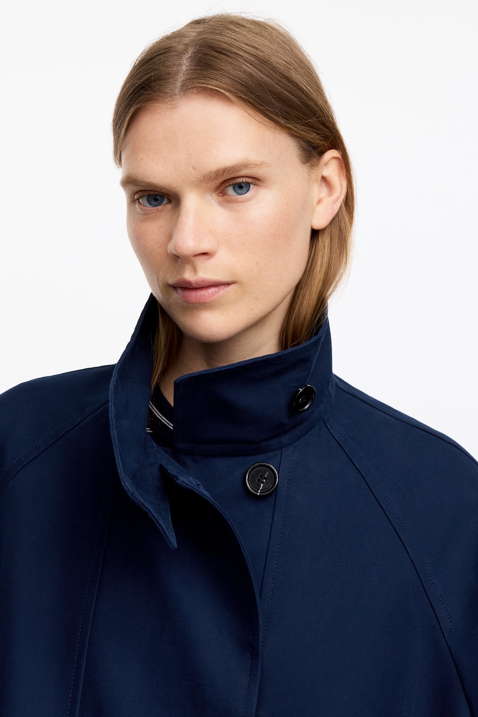 Bawełniana kurtka z wysokim kołnierzem - Ciemnoniebieski - 6