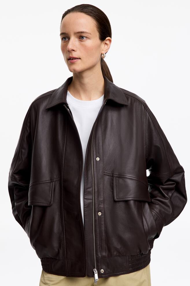 Signature Boxy T-Shirt - White/Red/Off White/Black/Washed Pink/White/Brown - 4