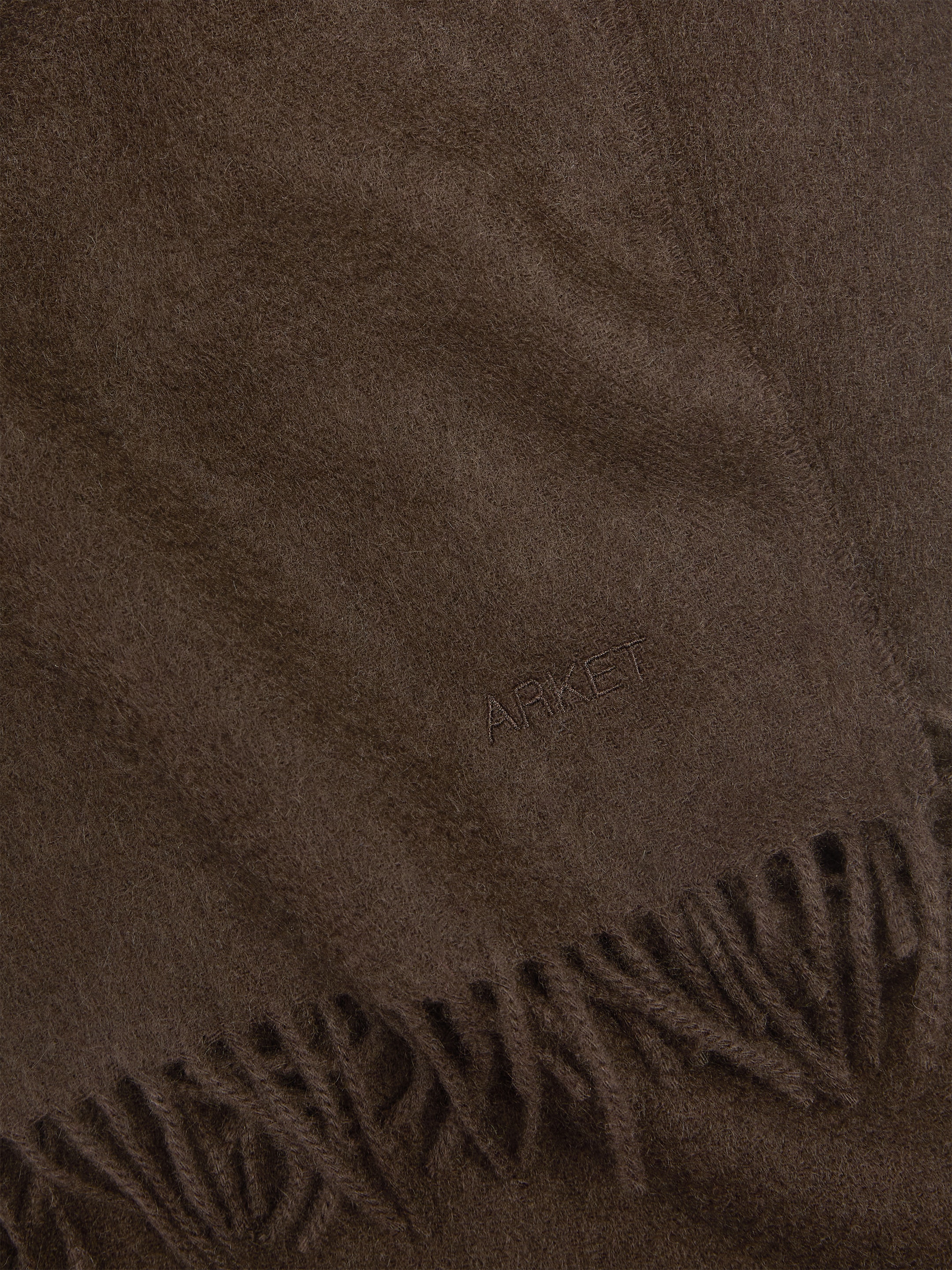 Cashmere Scarf - Dark Brown - men - StillMedia/DescriptiveStillLife - 4