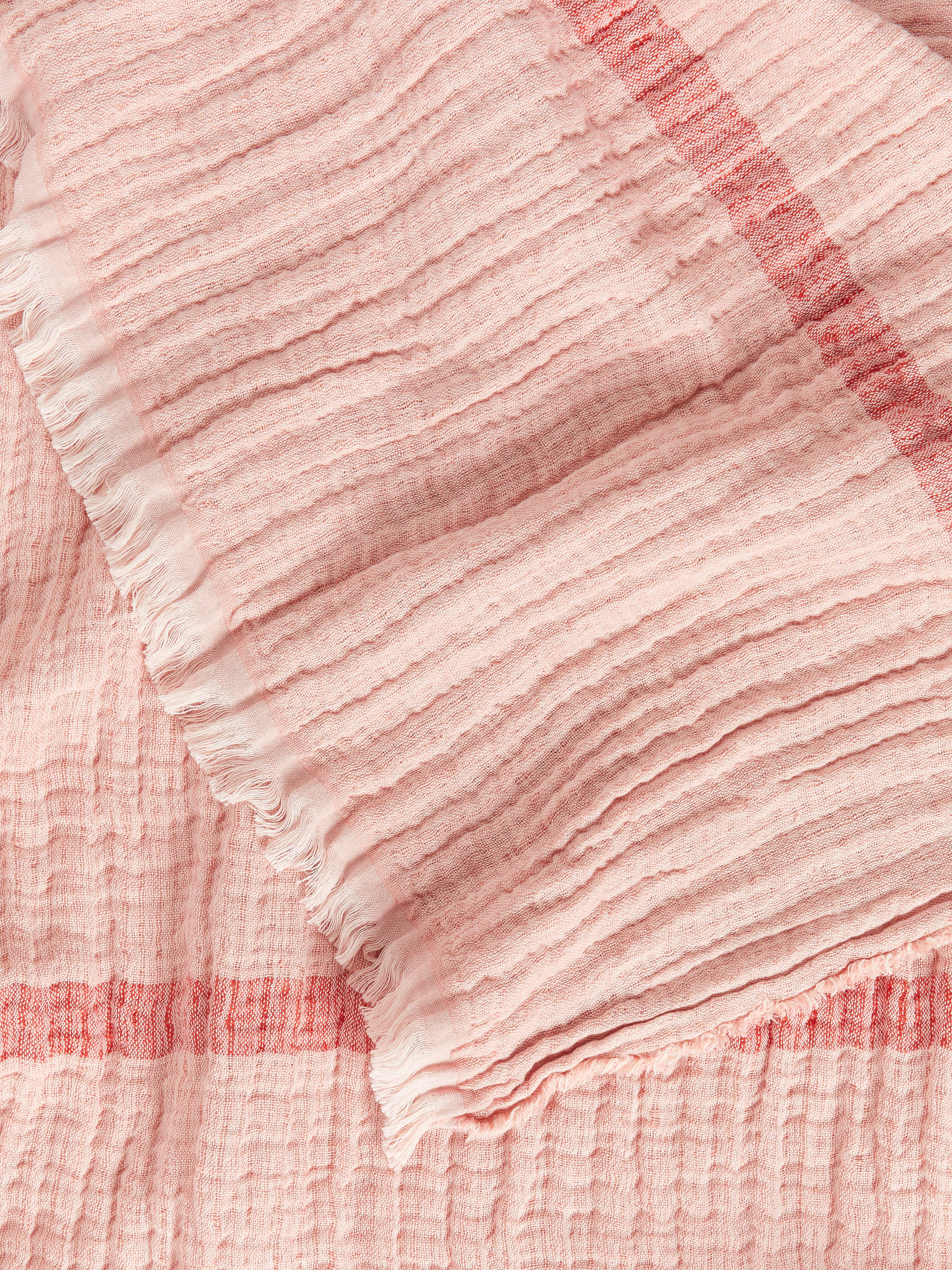 Crinkled Linen Blend Blanket - Pink - Homeware - StillMedia/DescriptiveDetail - 2