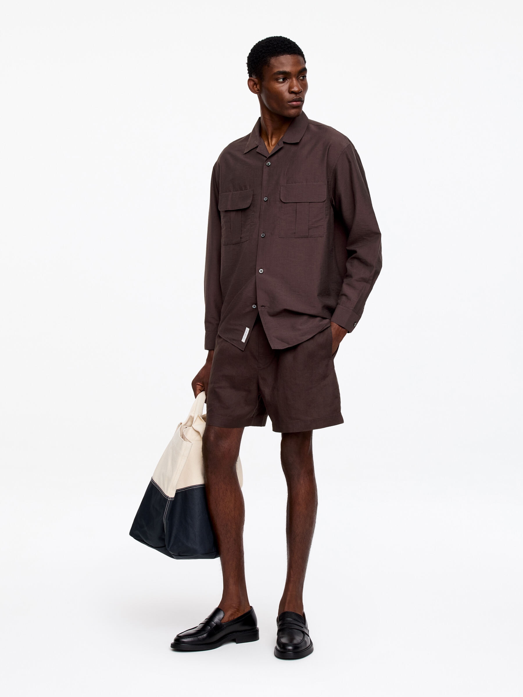 Pantalones cortos de lino - Marrón - Corte estándar - Men - StillMedia/Lookbook - 2
