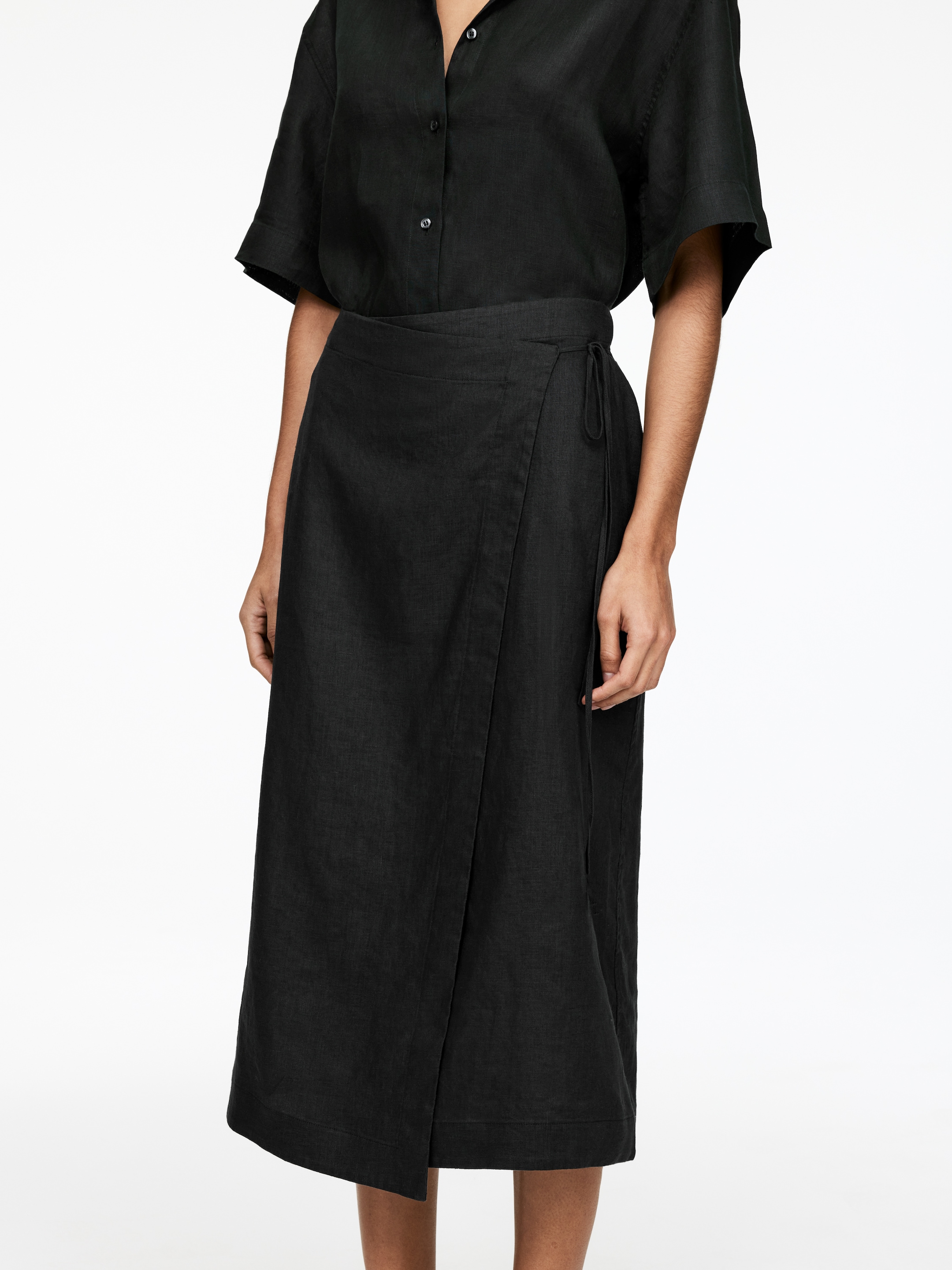 Zobrazit větší obrázek: Lněná zavinovací sukně - Black - ŽENY | H&M CZ 3