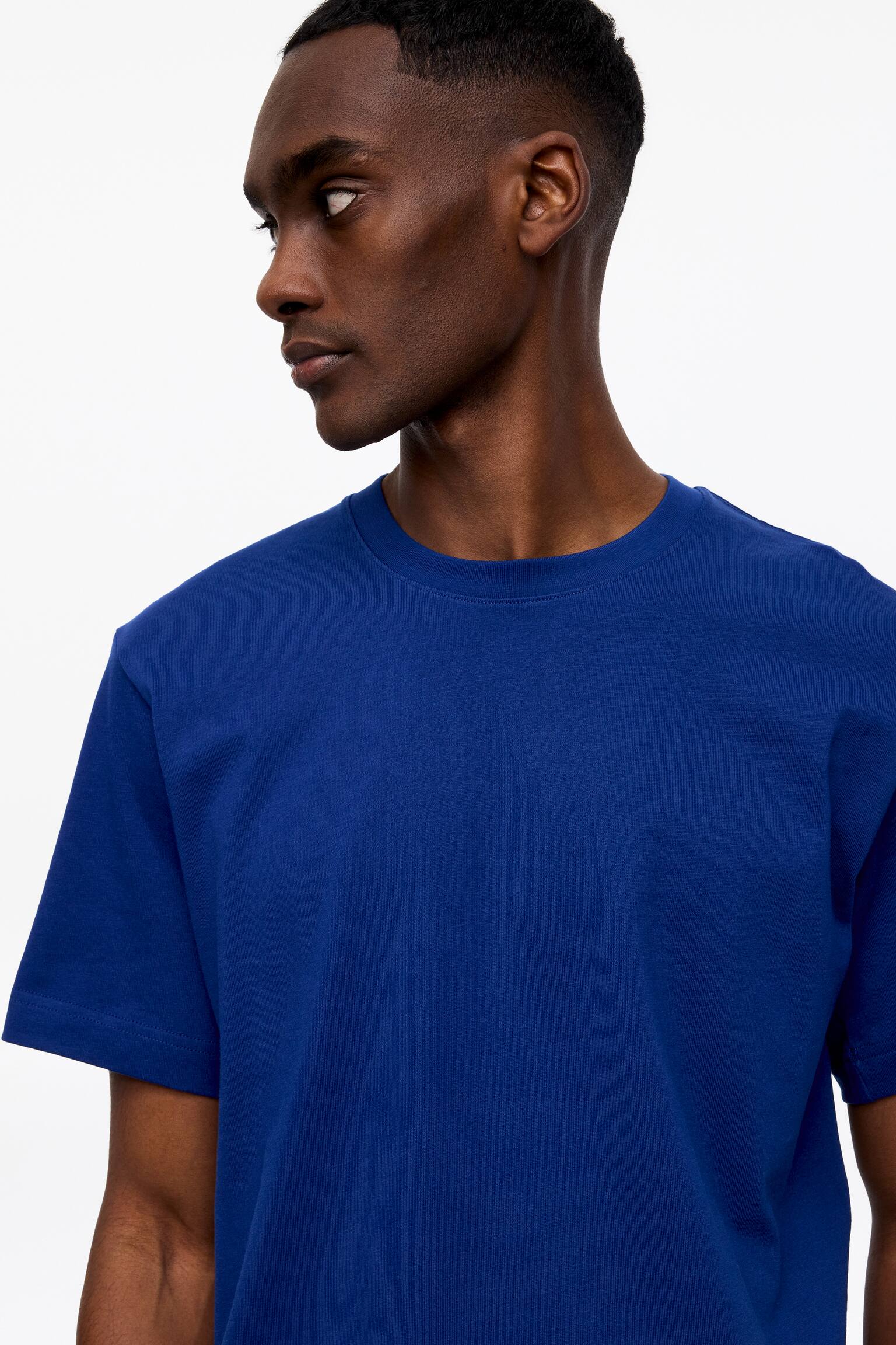 220 GSM Relaxed T-Shirt - Blå/Khakigrön/Brun/Vit/Svart/Ljusgråmelerad/Mörkbrun/Khakigrön - 5