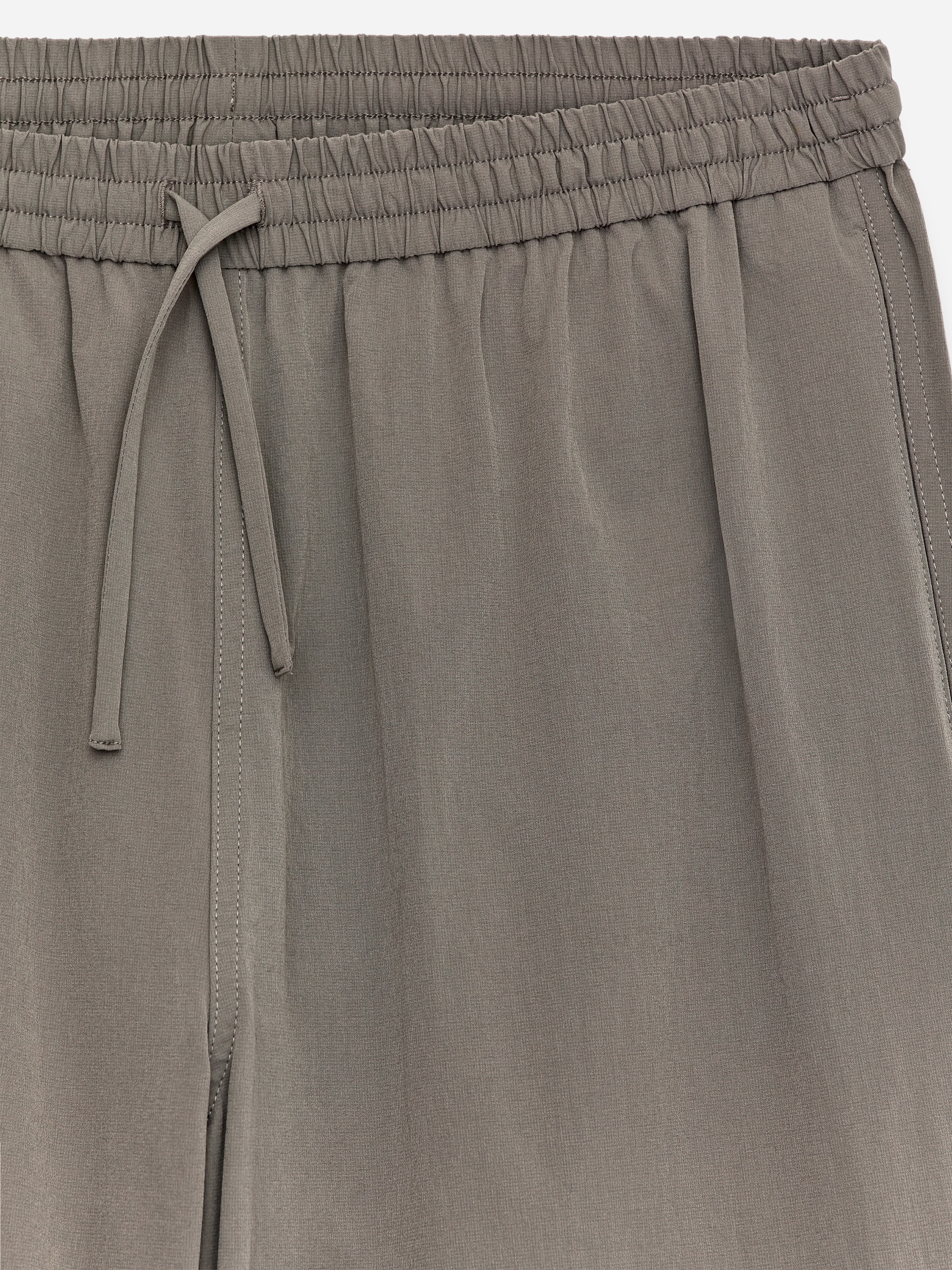 ARKET ACTIVE Pull-On Trousers - Mole - Relaxed fit - Men - StillMedia/DescriptiveDetail - 2