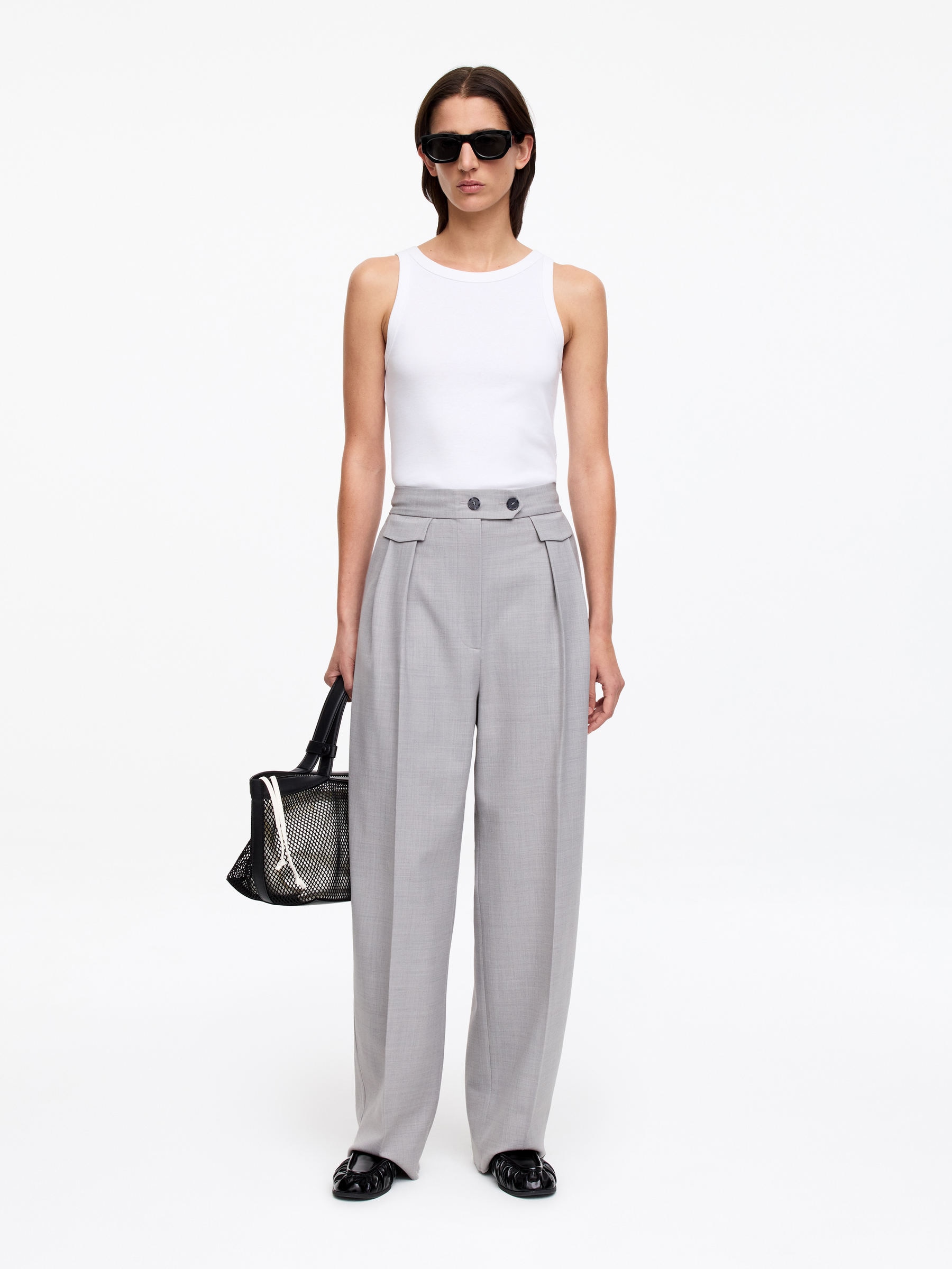 KOMONO Alpha Sunglasses - Black - Women - StillMedia/Lookbook - 4