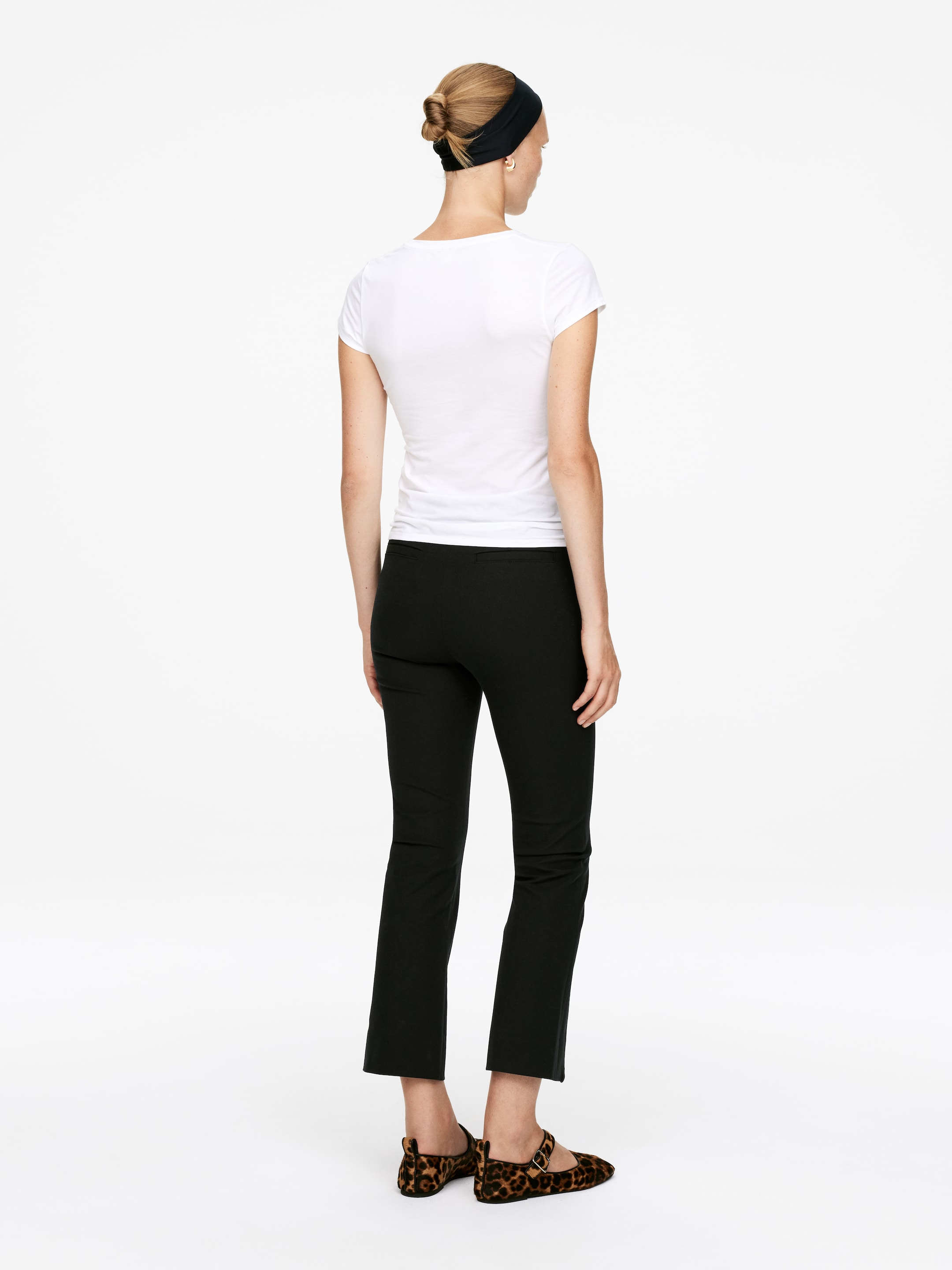 Visualizza immagine più grande: Pantaloni slim - Nero - DONNA | H&M IT 4