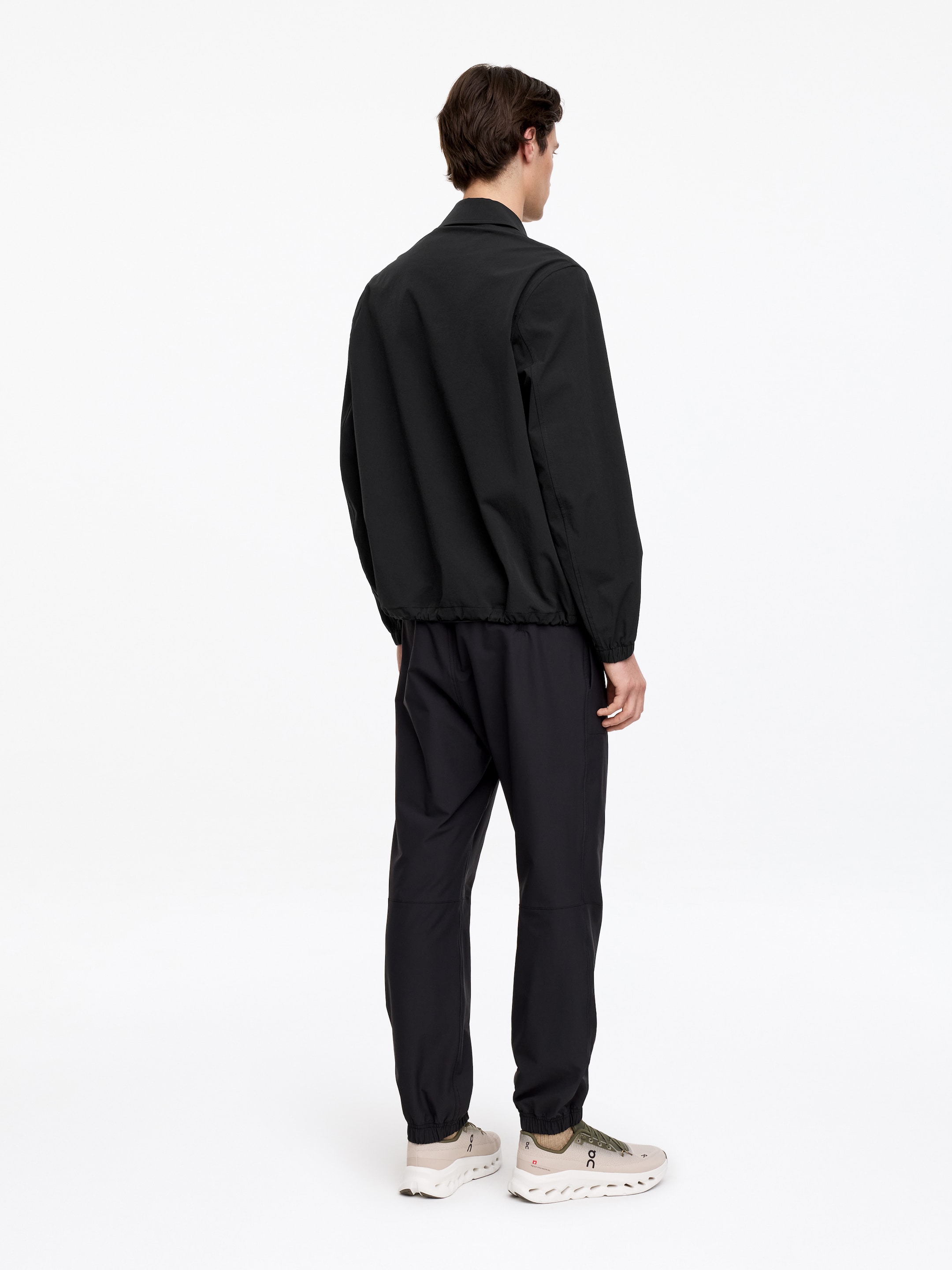 ARKET ACTIVE Coach Jacket - Black - Regular fit - Men - StillMedia/Lookbook - 5