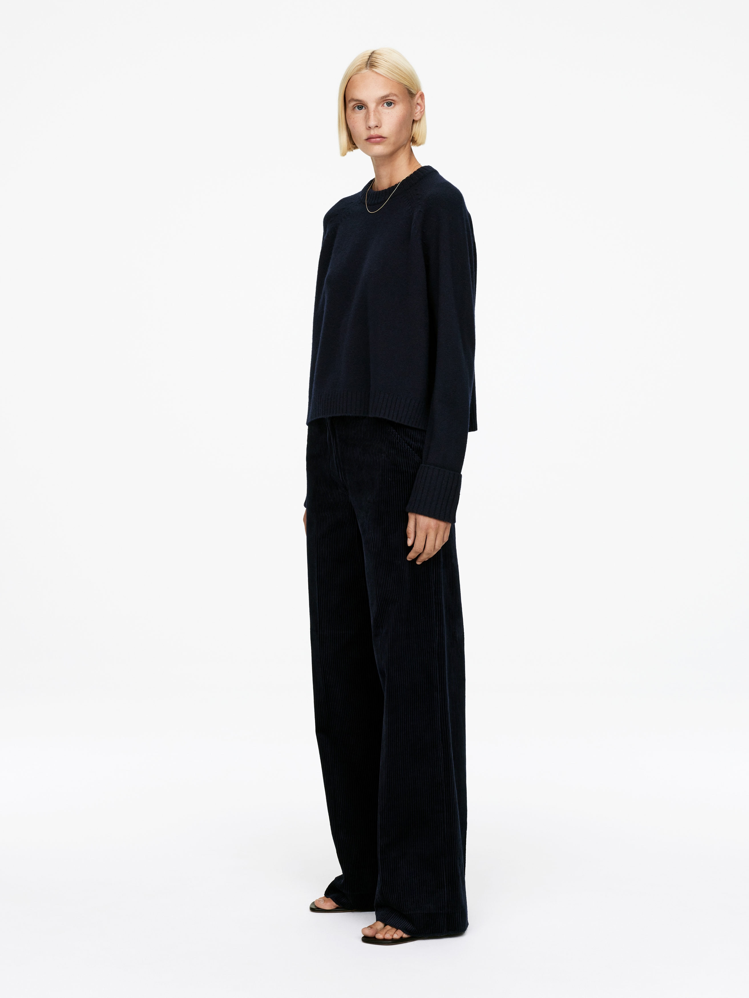 Folded Sleeve Wool Jumper - Dark Blue - Regular fit - Women - StillMedia/Lookbook - 3