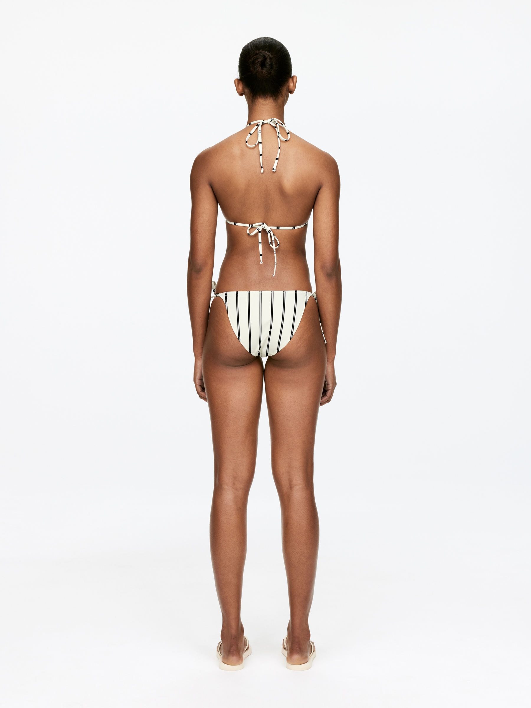 Triangle Bikini Top - Off White/Black - Women - StillMedia/Lookbook - 4