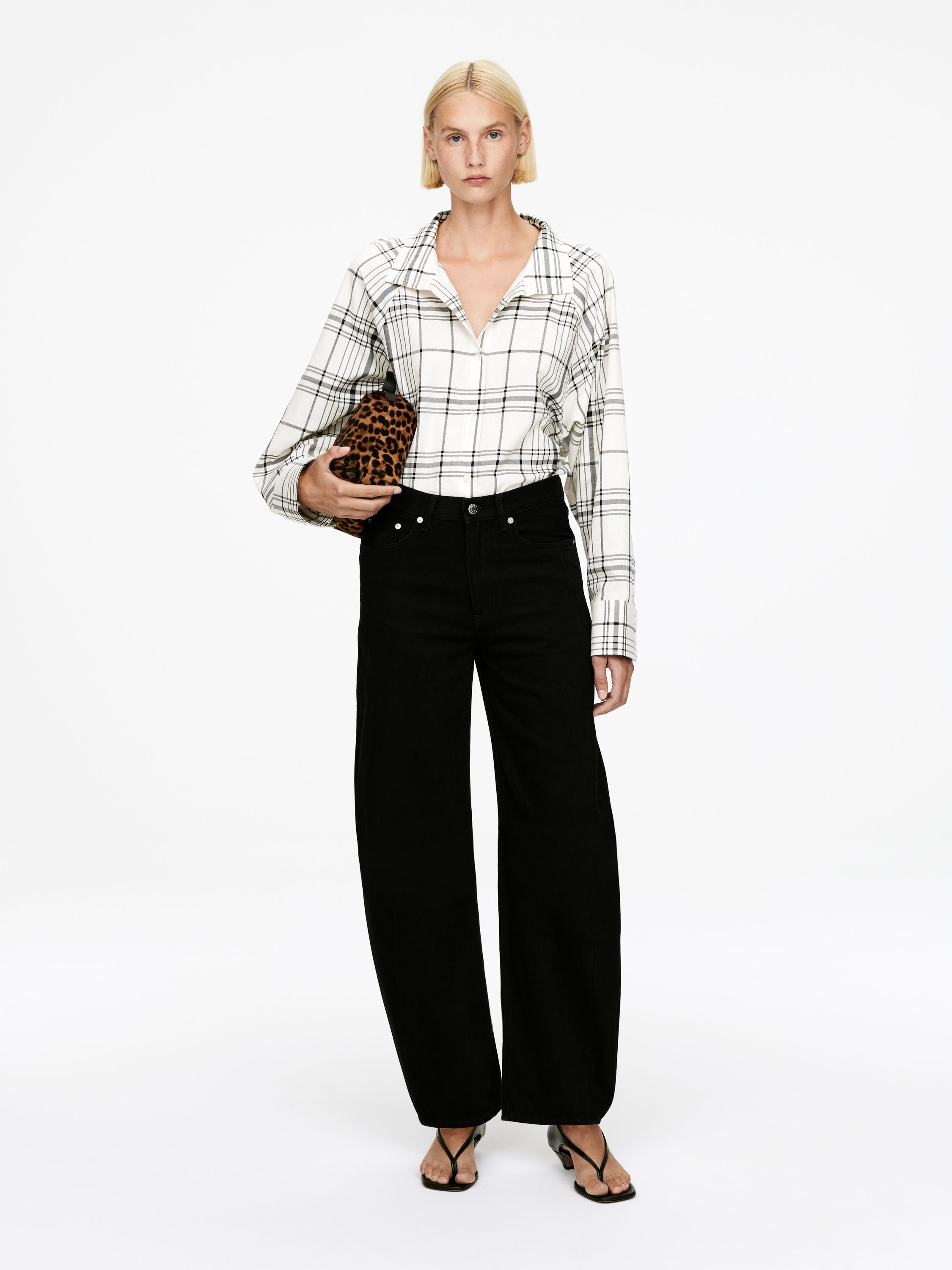 BLOOM Barrel Jeans-#000000-16904