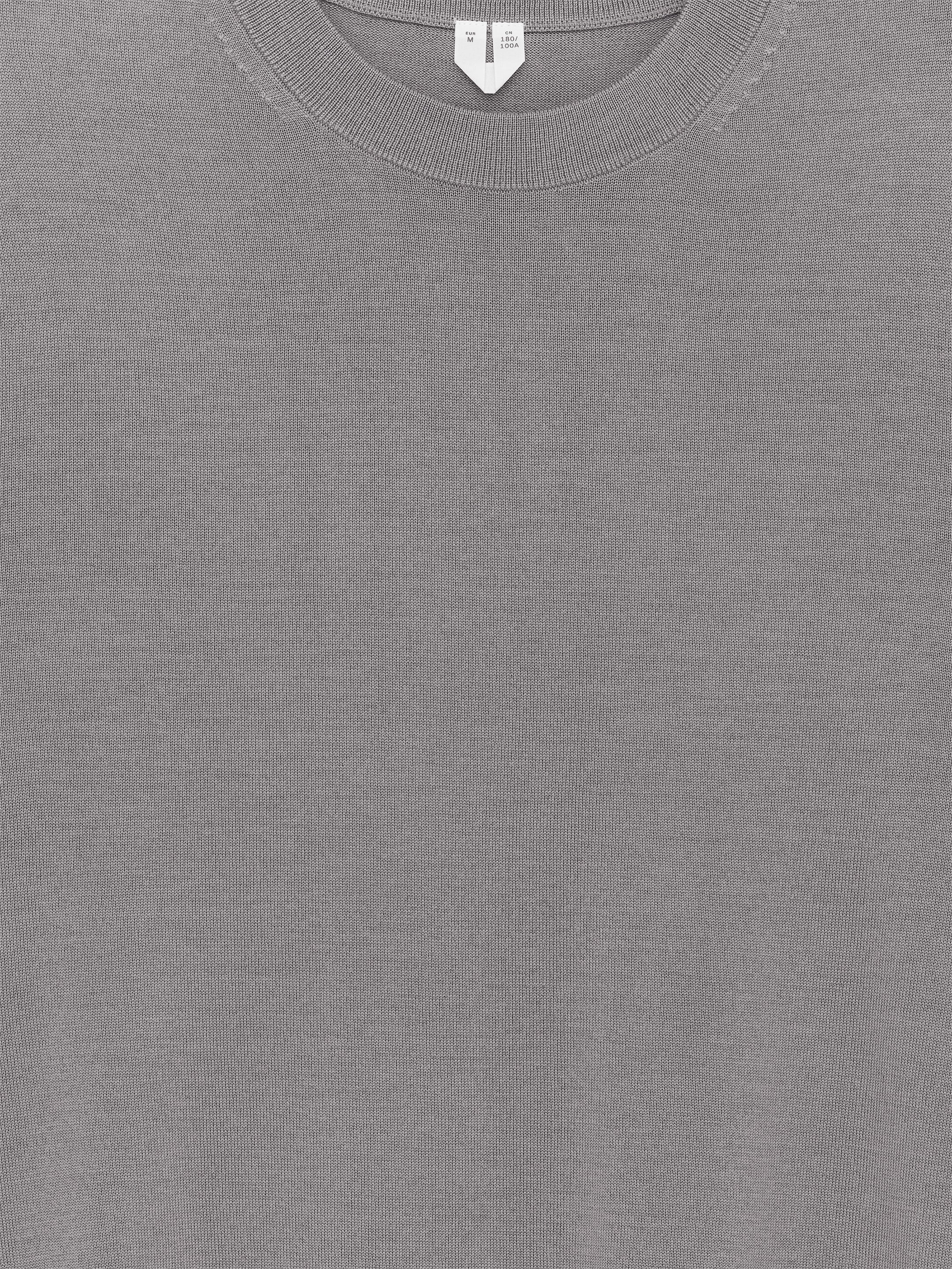 Fine Knit Merino Jumper - Mole - Regular fit - Men - StillMedia/DescriptiveStillLife - 2