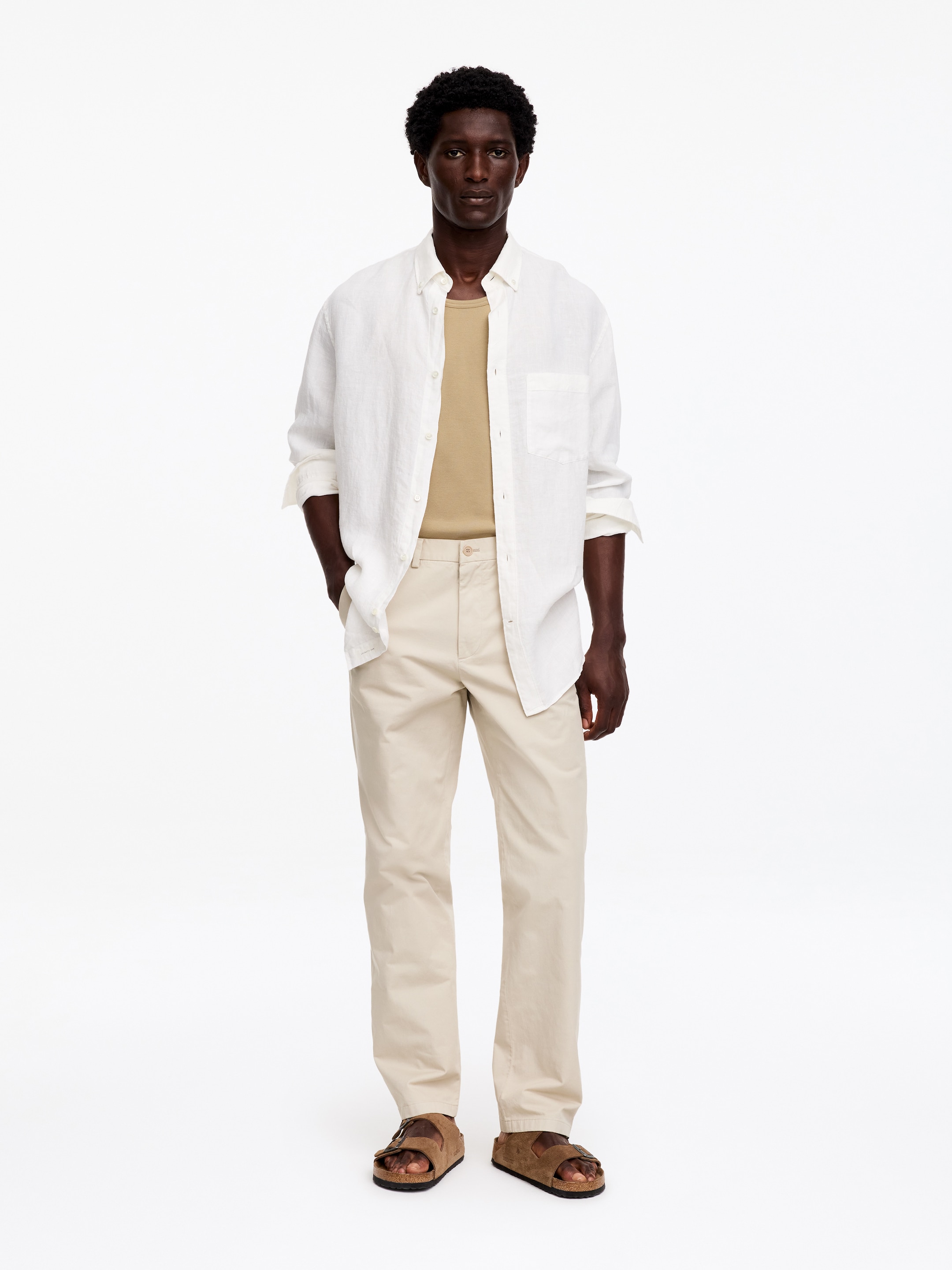 Gerade geschnittene Chino aus Baumwolle - Hellbeige - Regular Fit - Herren - StillMedia/Lookbook - 9