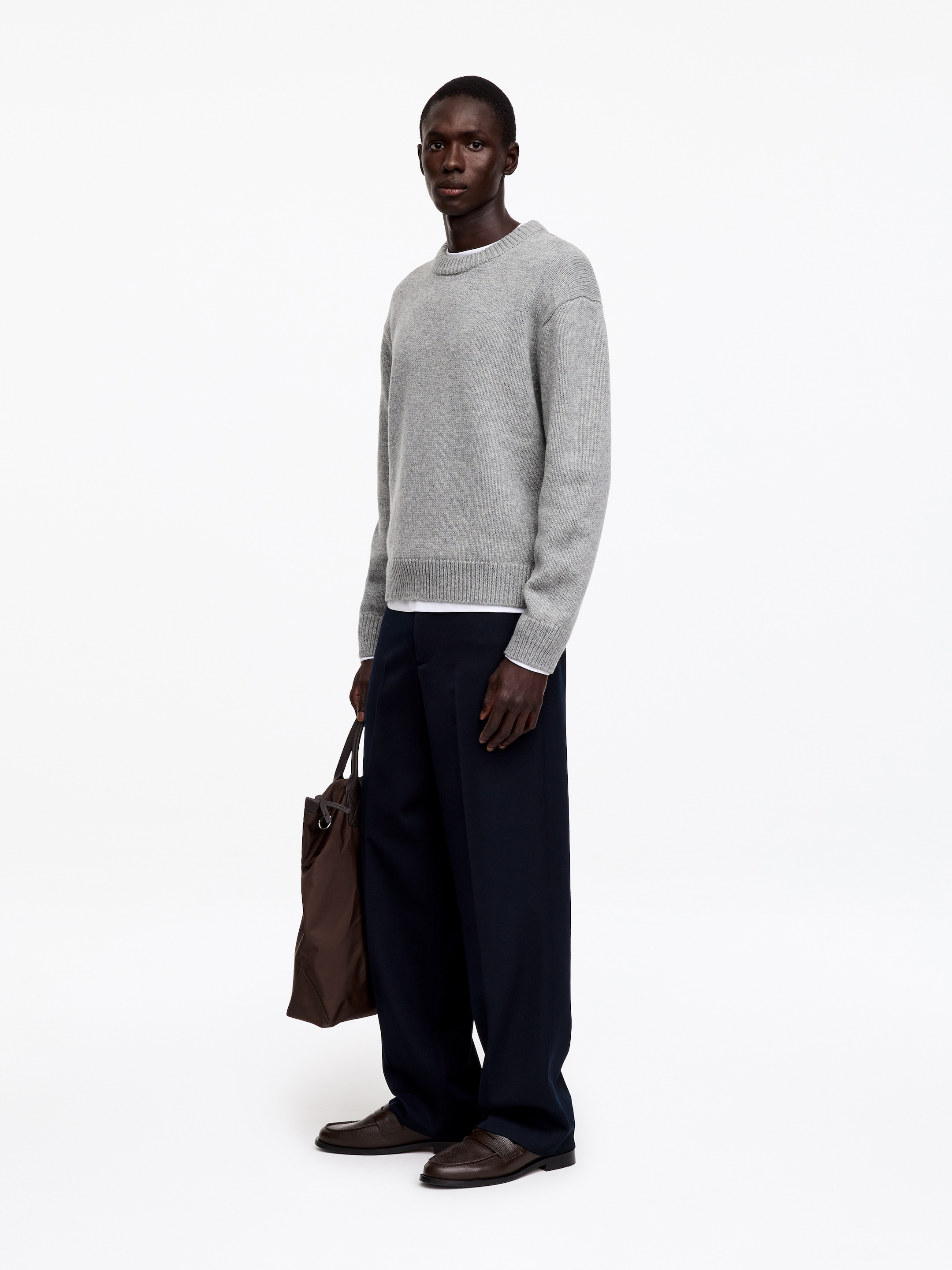 Wełniany sweter z grubej dzianiny - Jasnoszary melanż - Fason swobodny - men - StillMedia/Lookbook - 12