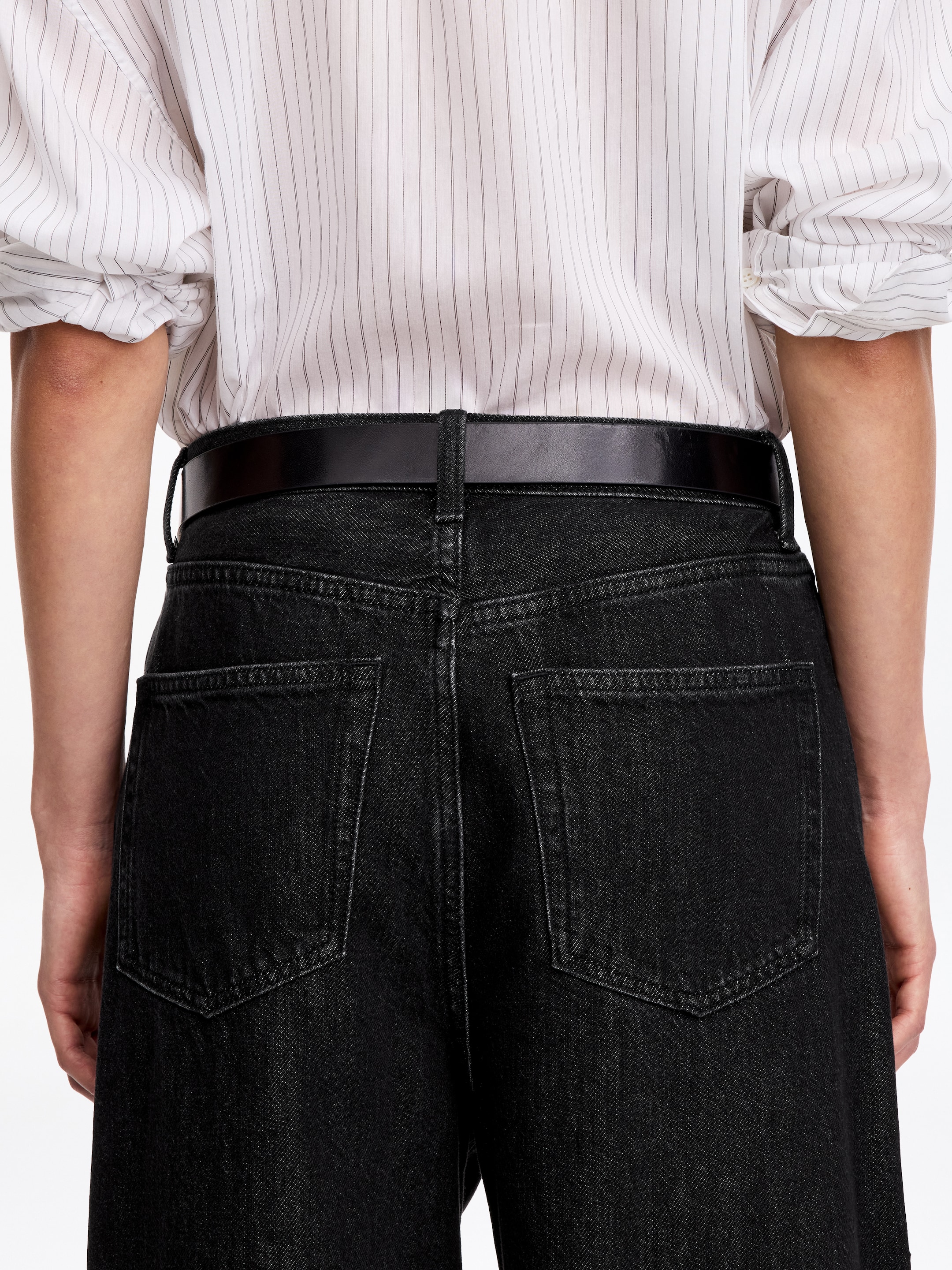 CEDAR Oversized Wide Jeans - Black - Oversized - women - StillMedia/Lookbook - 3