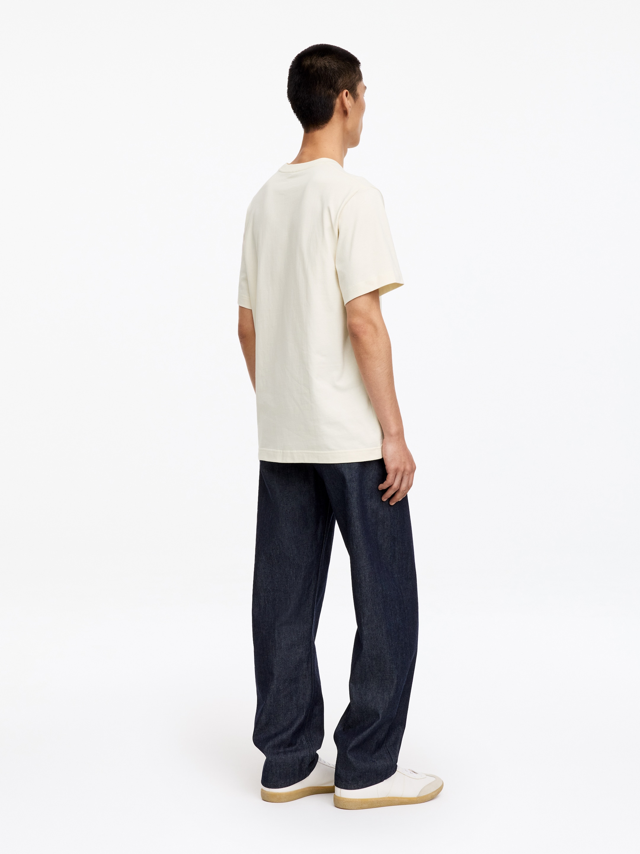 220 GSM Relaxed T-Shirt - Off White - Regular fit - Men - StillMedia/Lookbook - 63