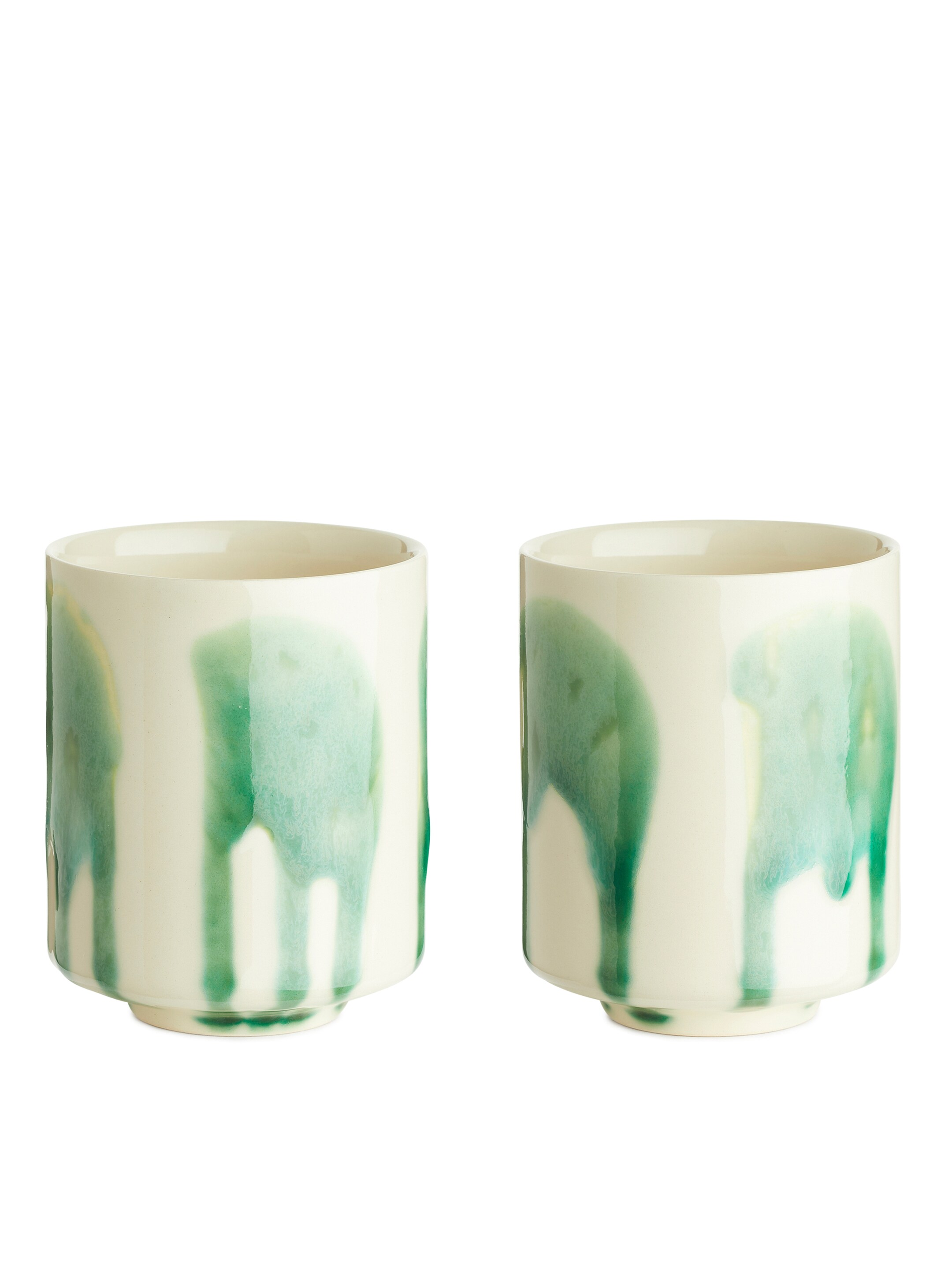 Steinguttassen im 2er-Set - Grüne Spritzer - Haushaltswaren - StillMedia/DescriptiveStillLife - 2